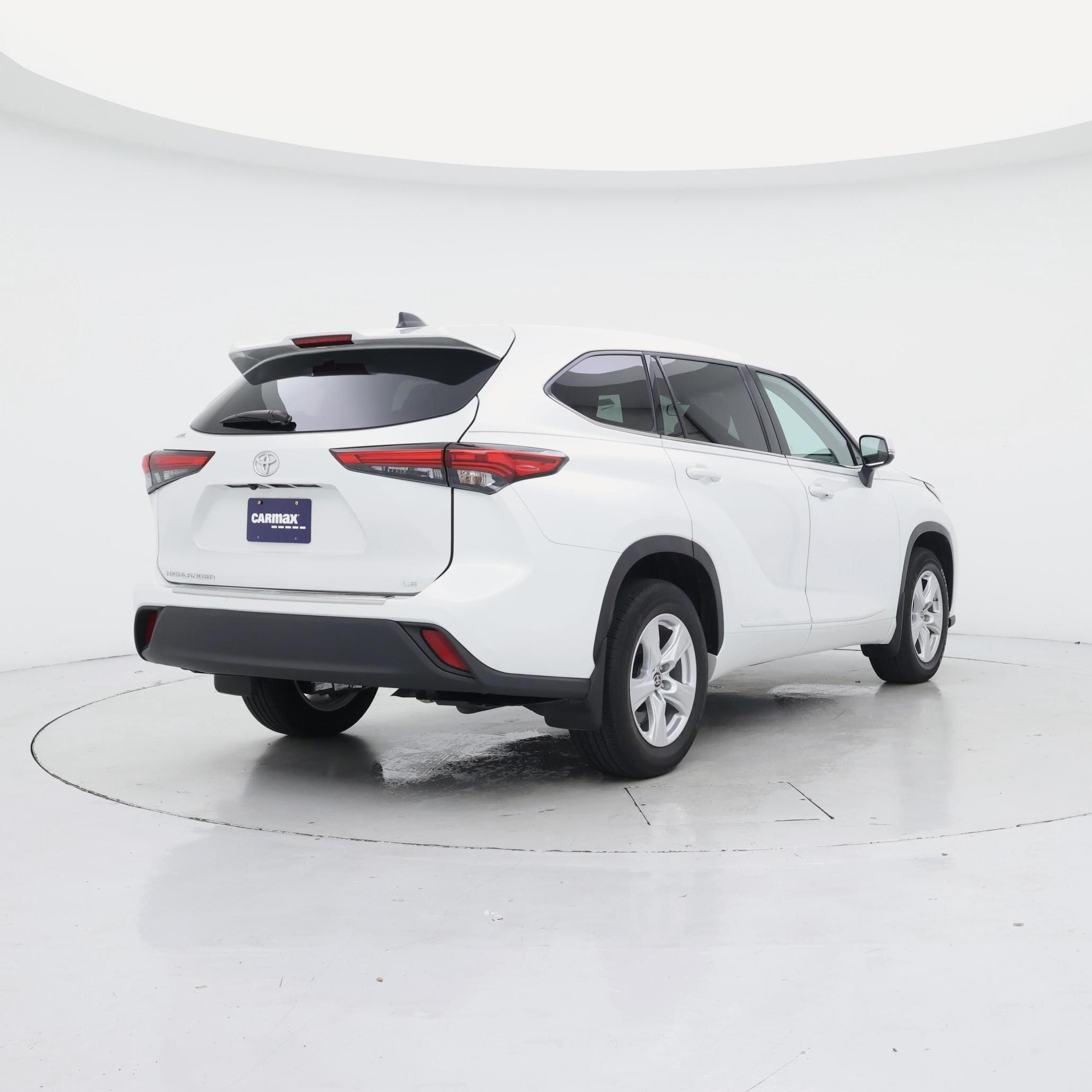 Thumbnail: 2022 Toyota Highlander - 8