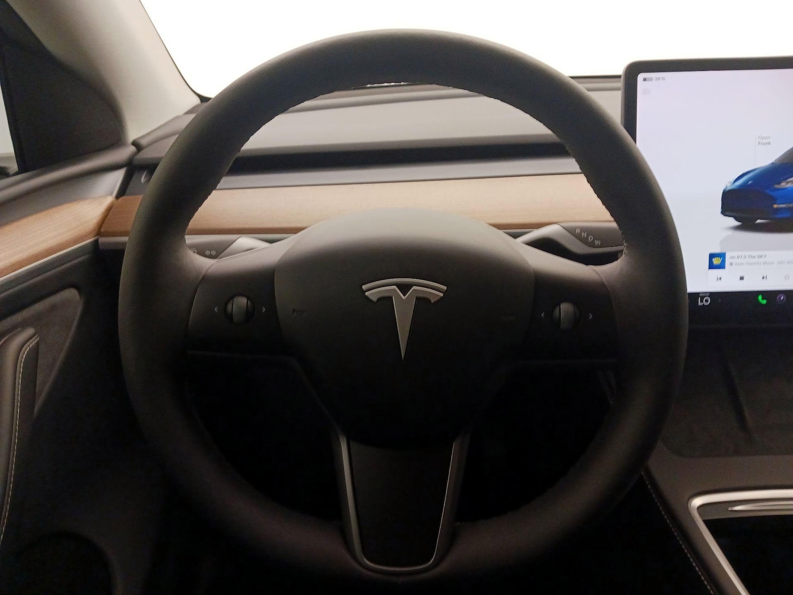 2024 Tesla Model Y Long Range - Photo 11