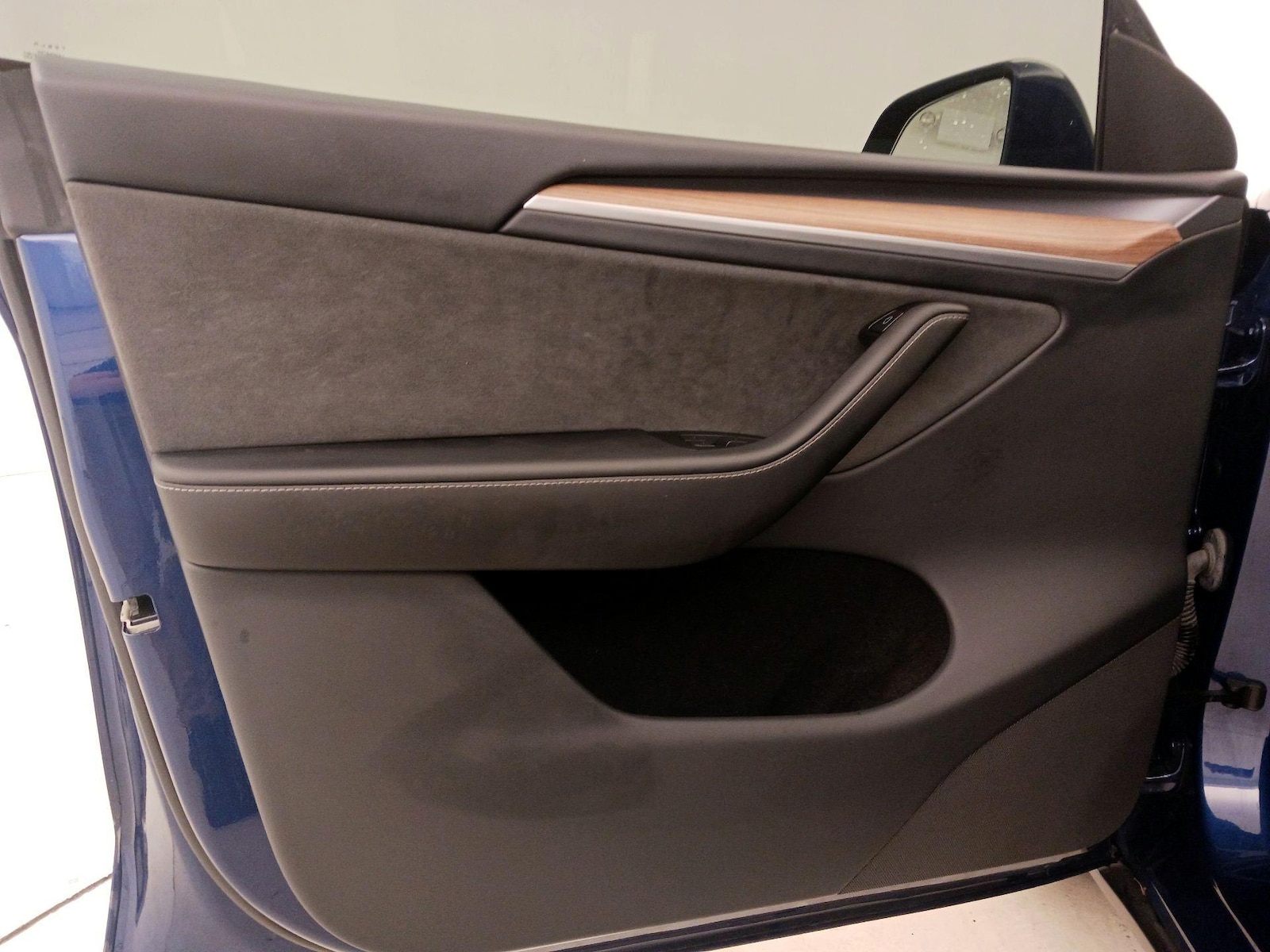 2024 Tesla Model Y Long Range - Photo 13