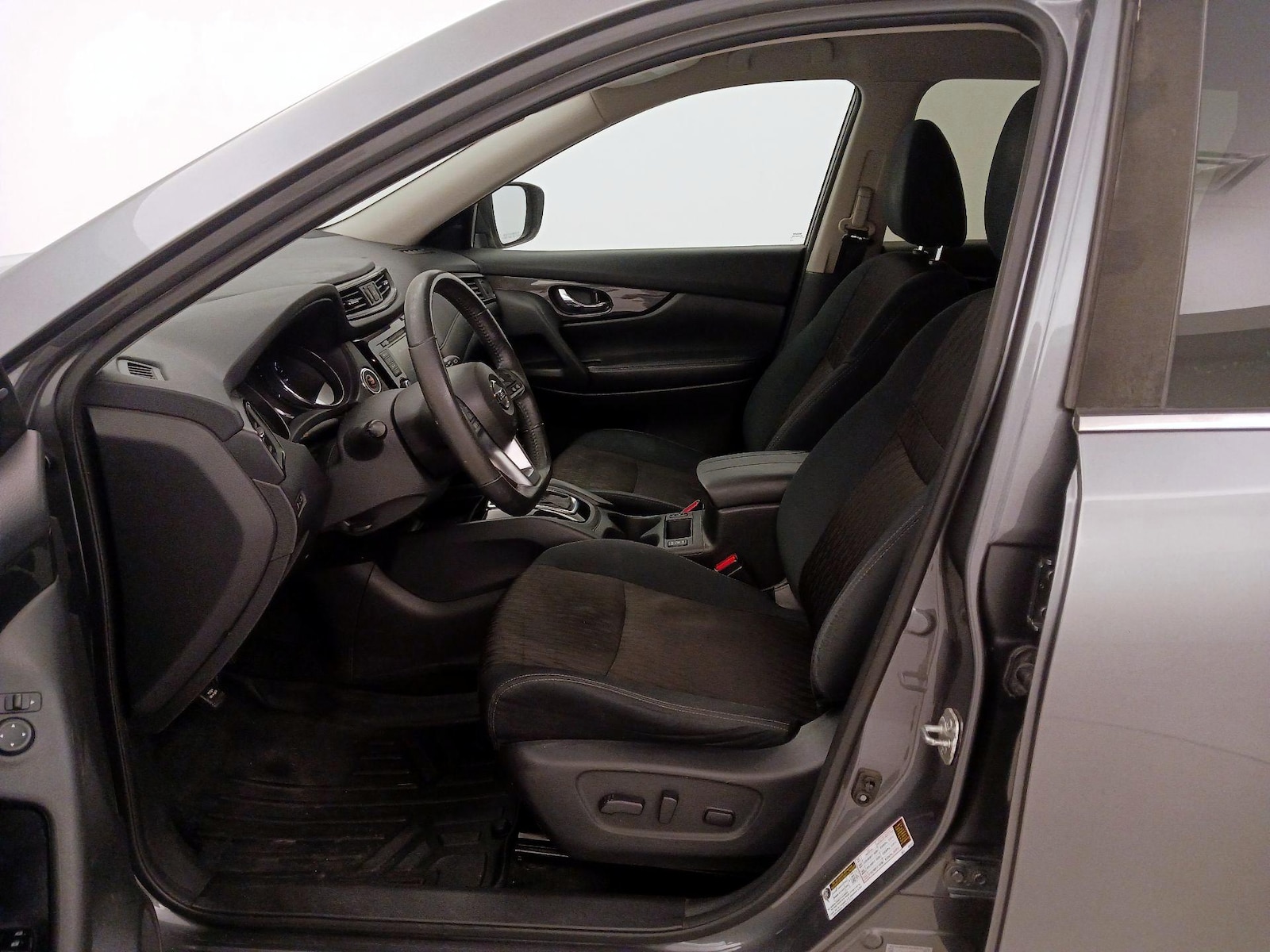 2018 Nissan Rogue SV - Photo 12