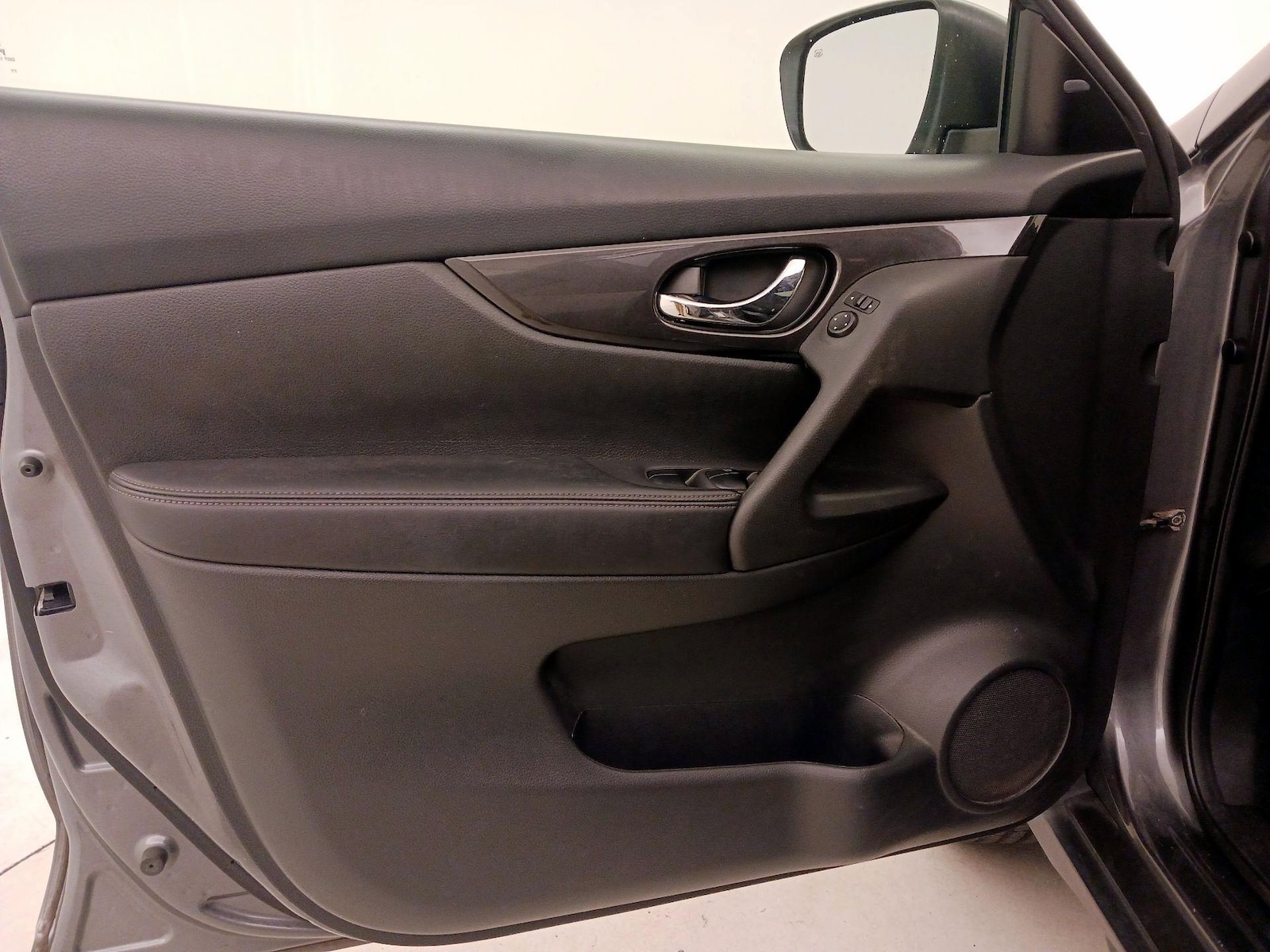 2018 Nissan Rogue SV - Photo 13