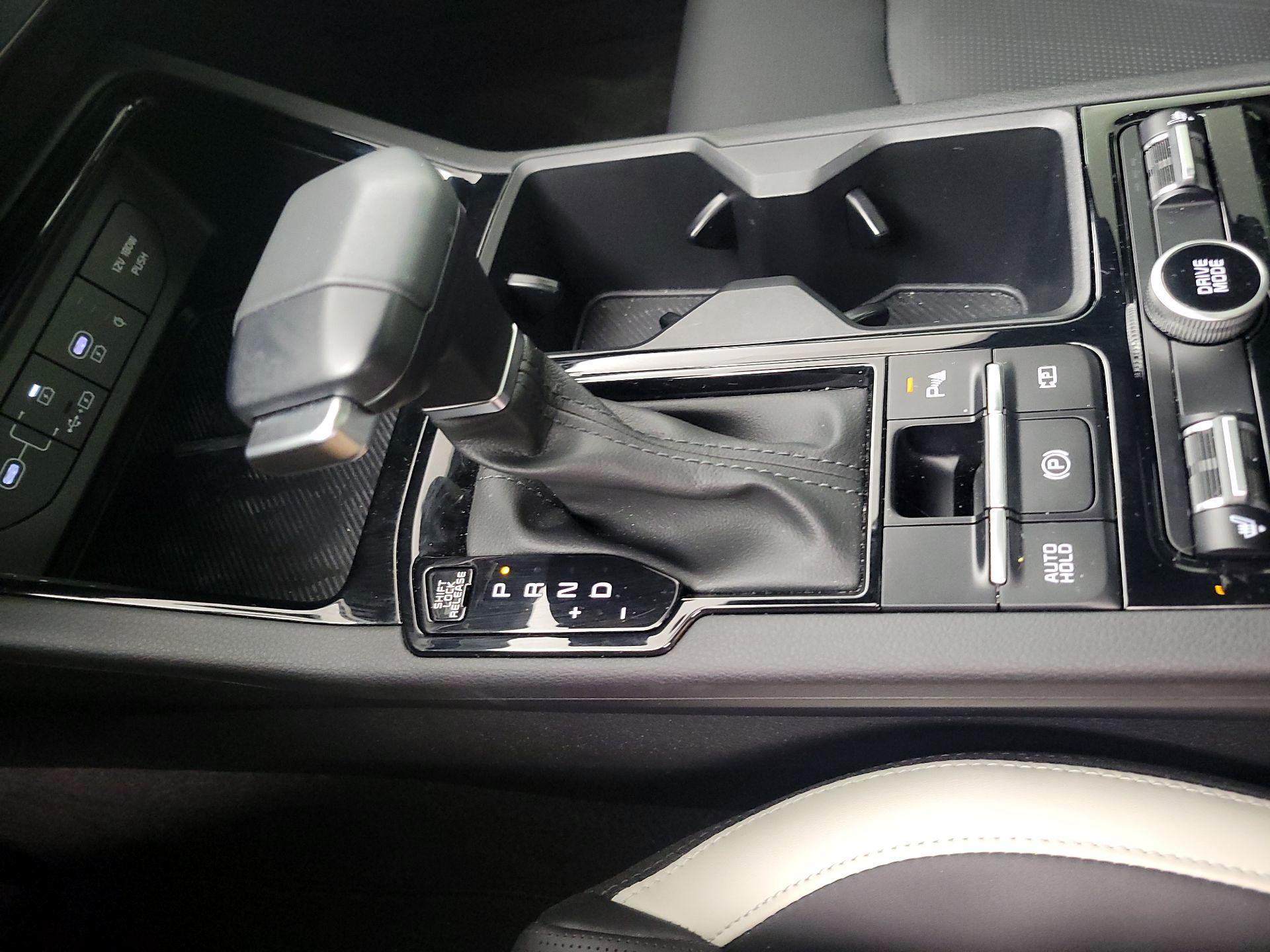 Thumbnail: 2025 Kia K5 - 18