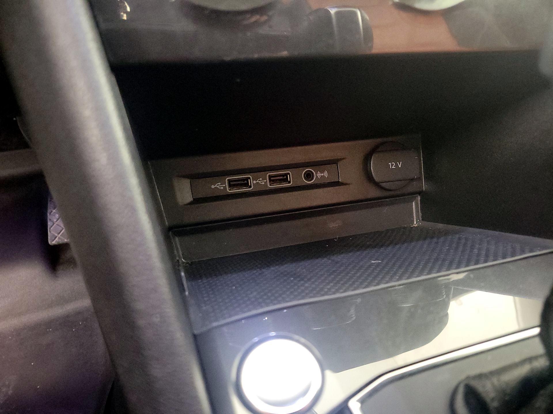 Thumbnail: 2019 Volkswagen Tiguan - 19