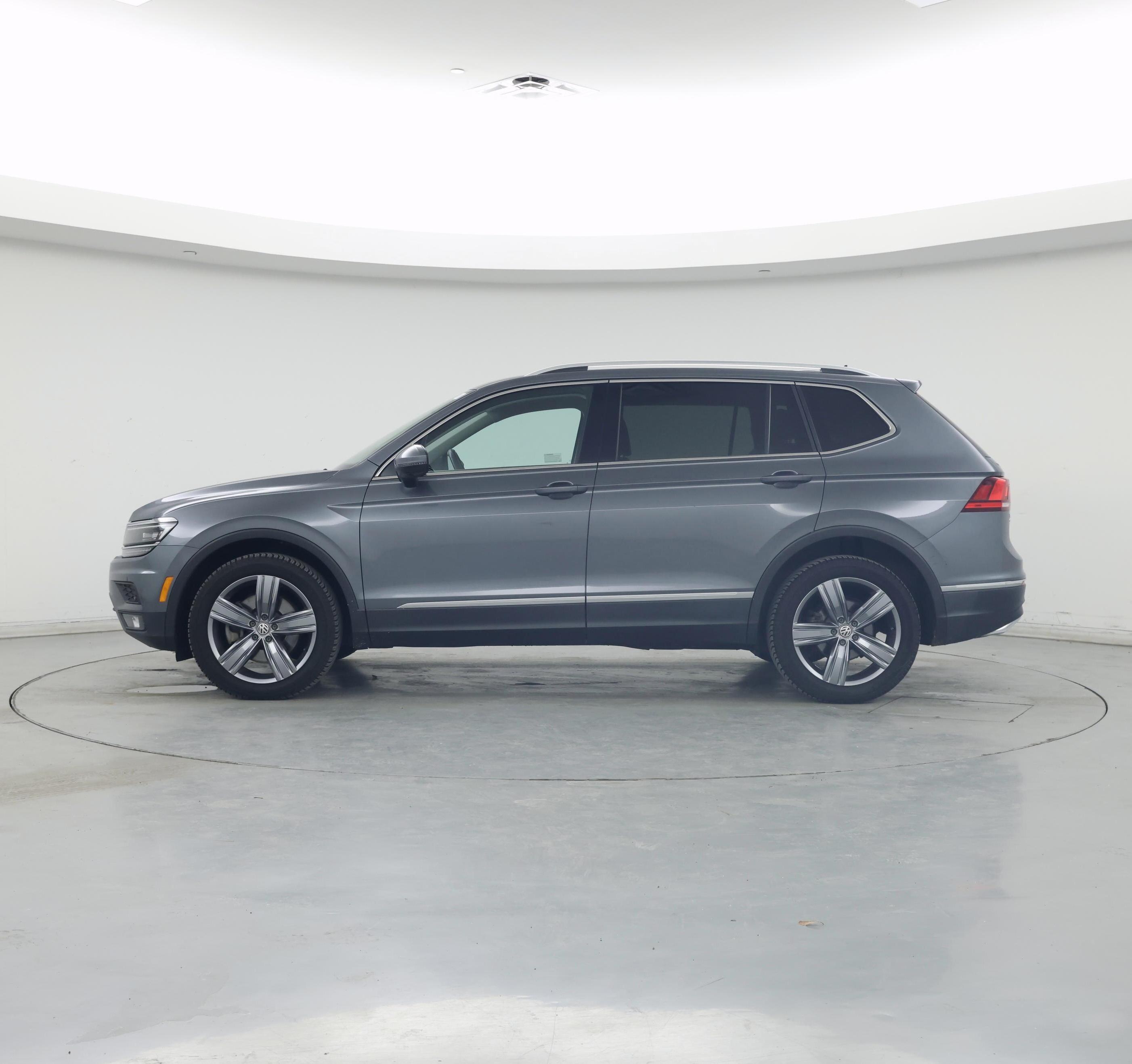 Thumbnail: 2019 Volkswagen Tiguan - 3