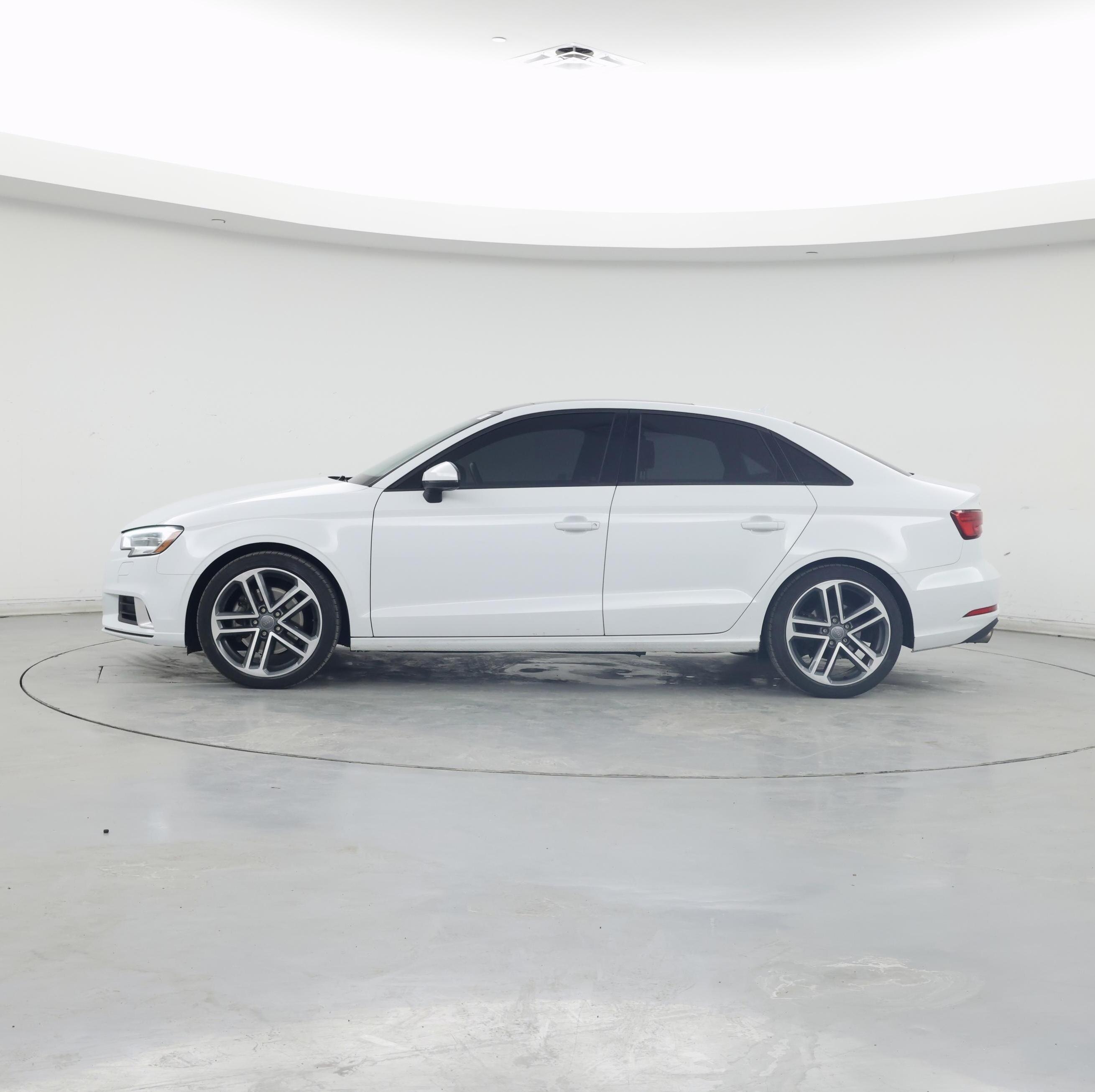 Thumbnail: 2018 Audi A3 - 3