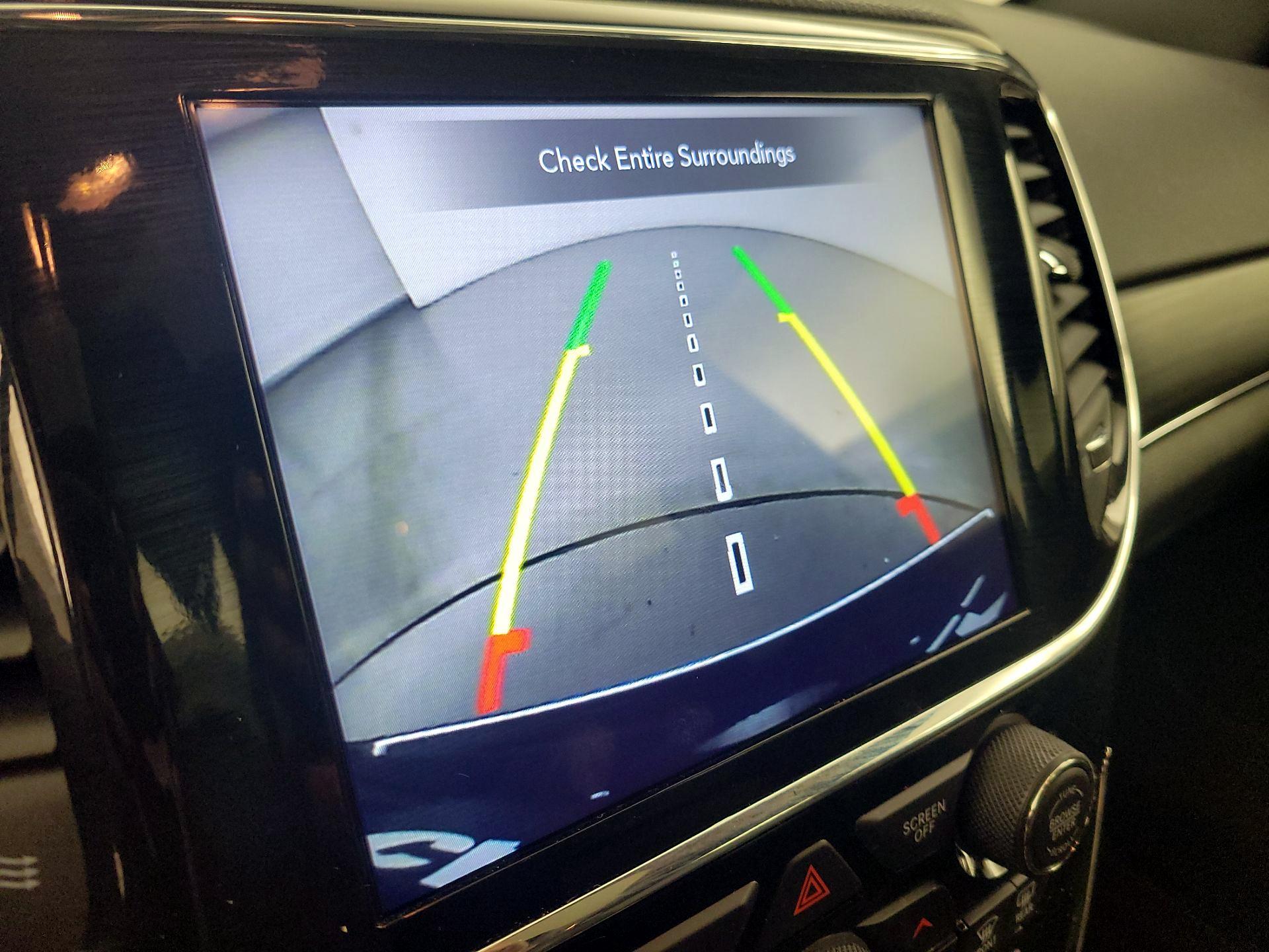 Thumbnail: 2022 Jeep Grand Cherokee - 15