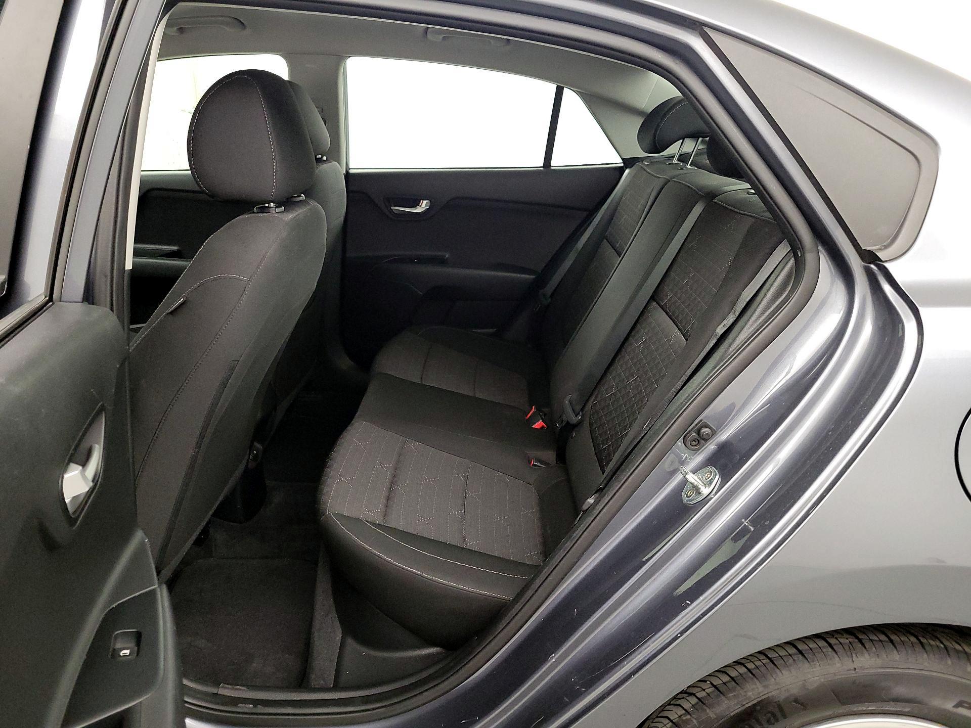 Thumbnail: 2020 Kia Rio - 19