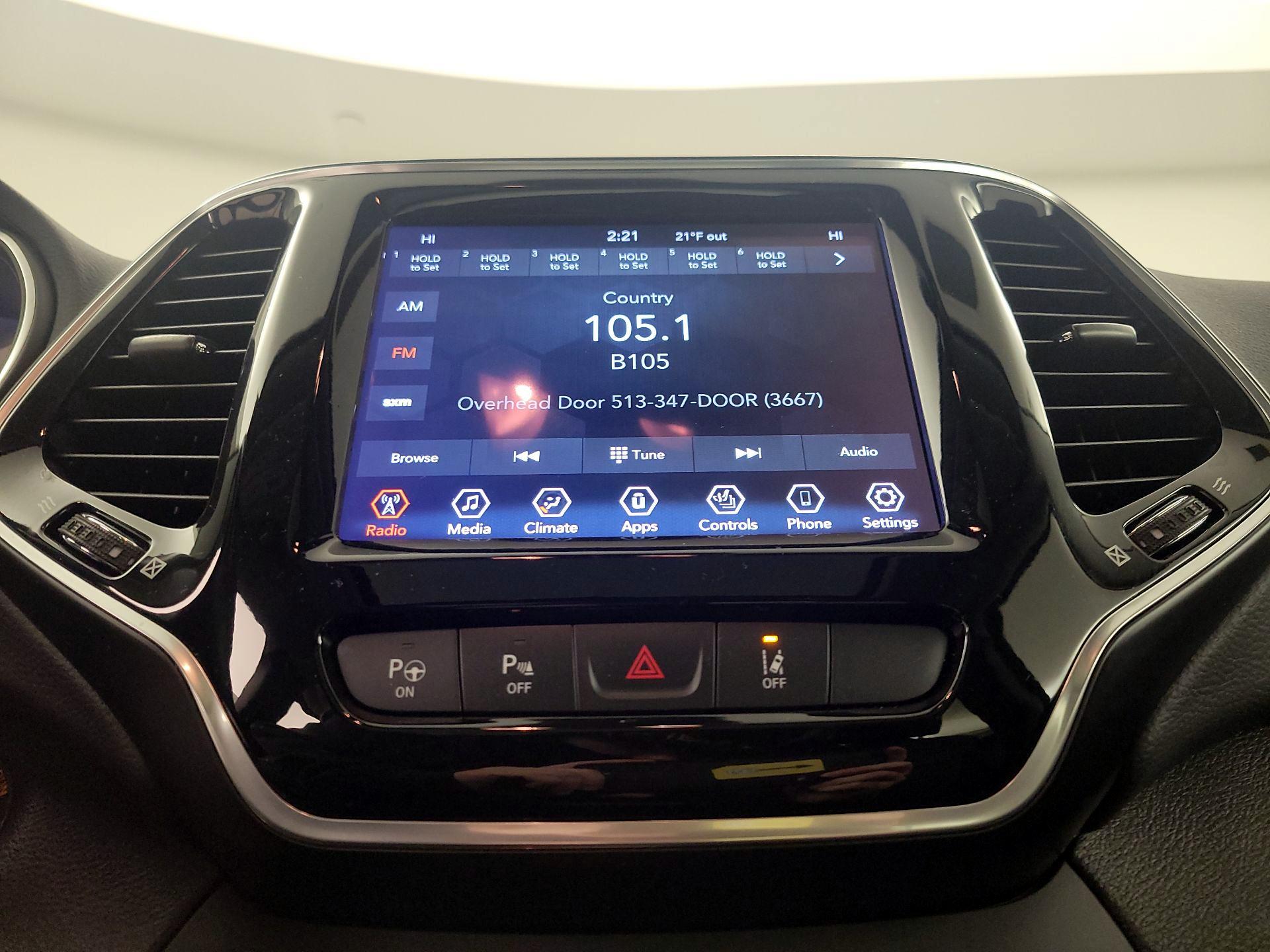 Thumbnail: 2021 Jeep Cherokee - 15