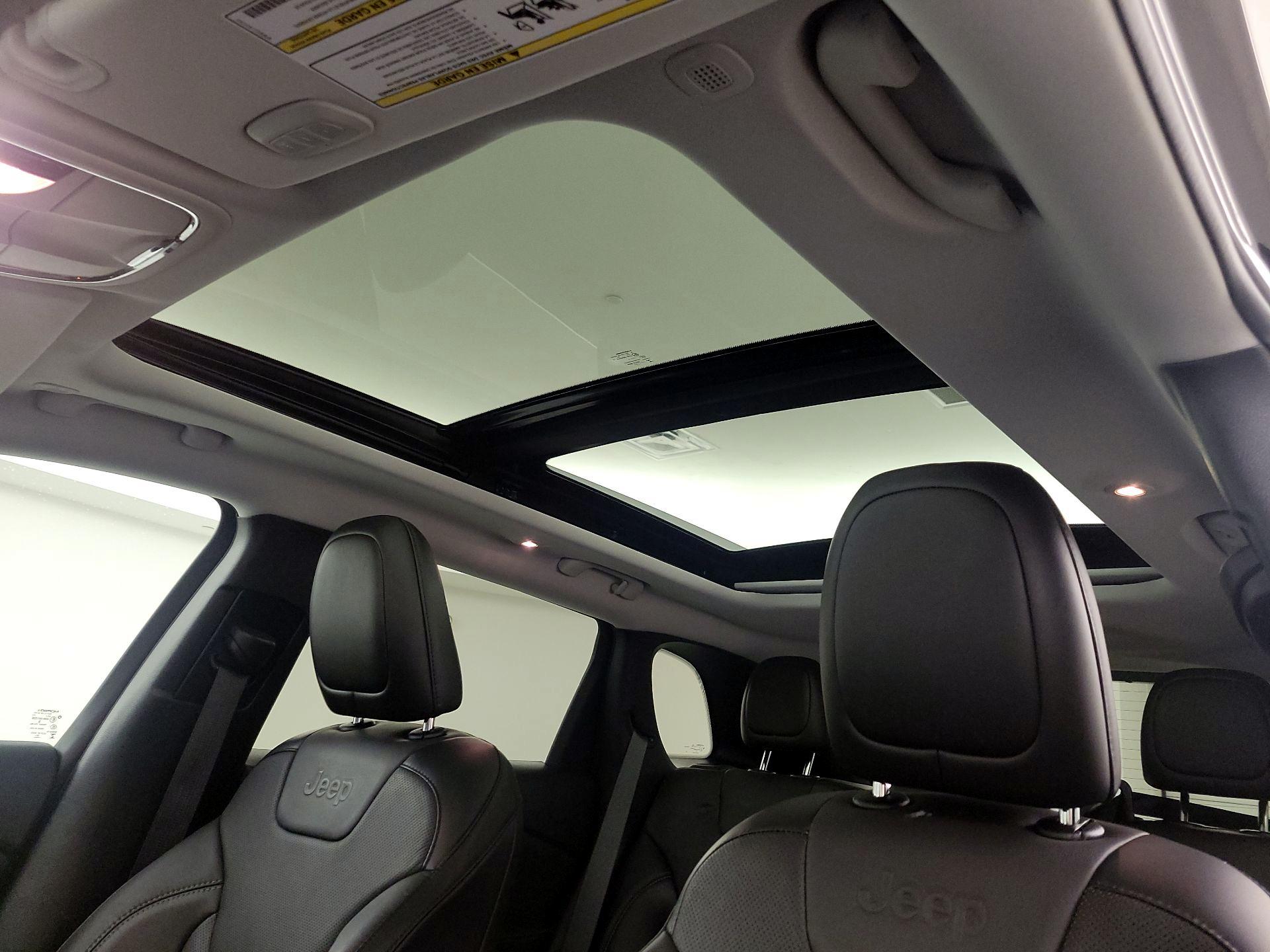 Thumbnail: 2021 Jeep Cherokee - 19