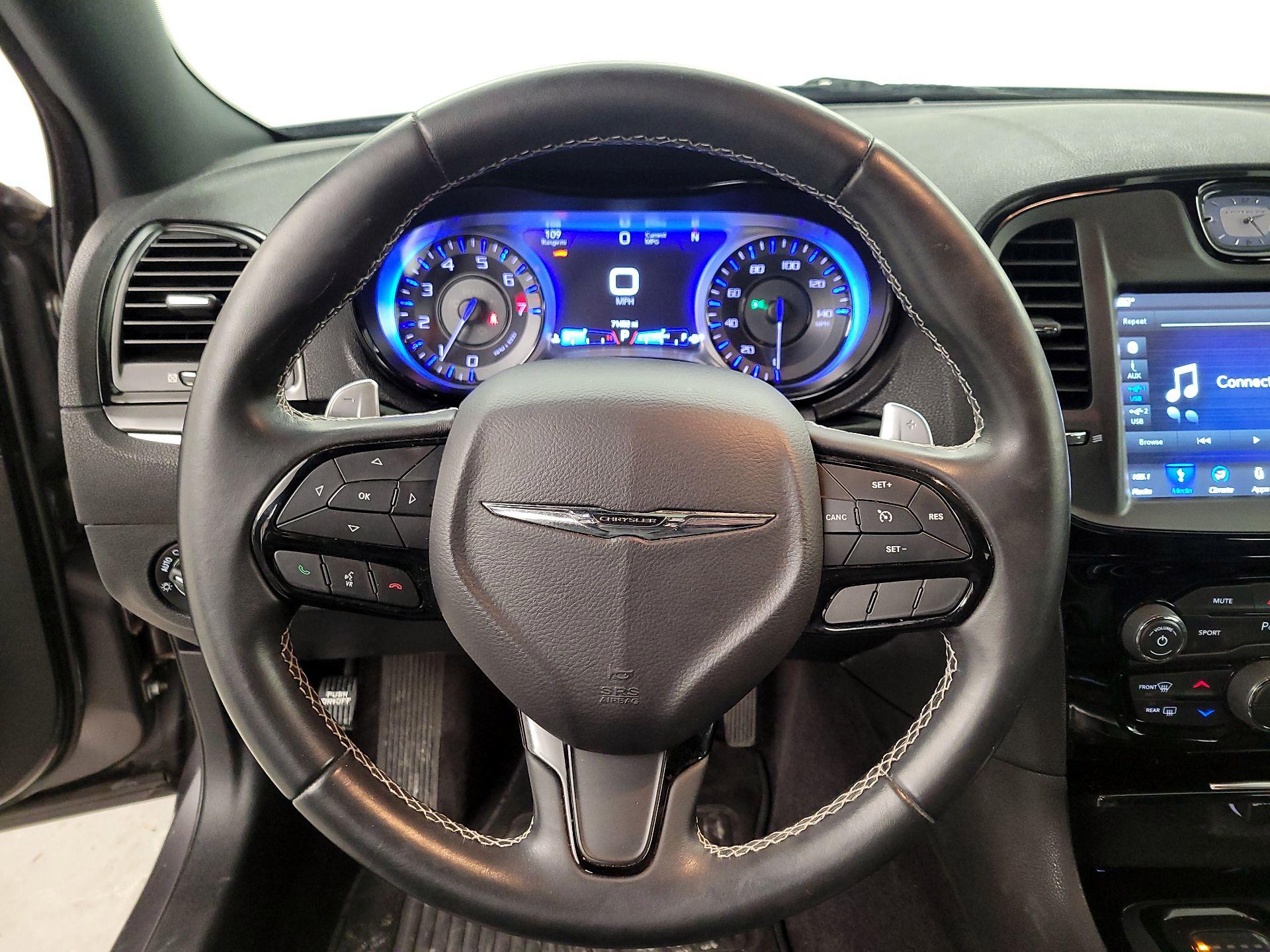 Thumbnail: 2018 Chrysler 300 - 10