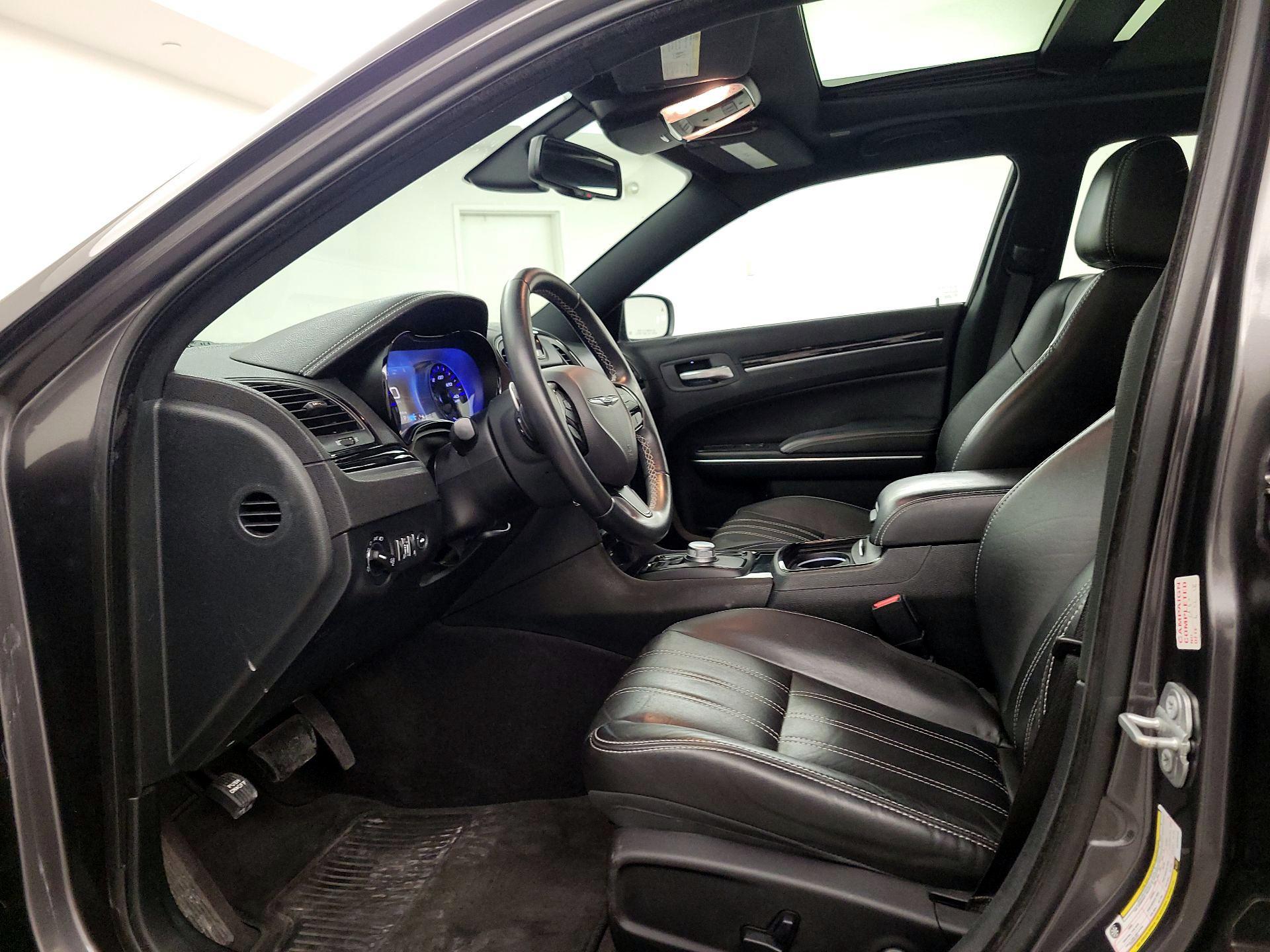 Thumbnail: 2018 Chrysler 300 - 11