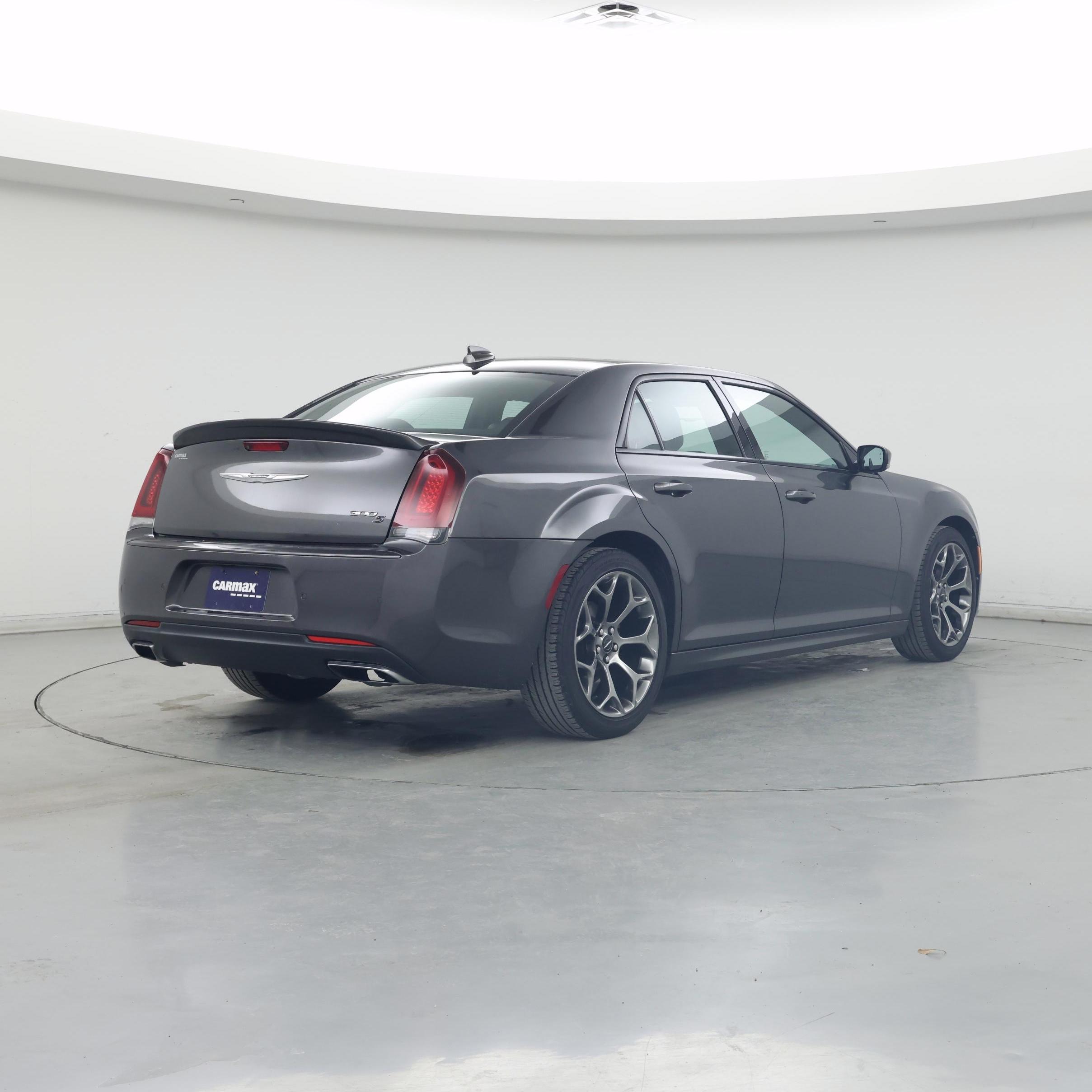 Thumbnail: 2018 Chrysler 300 - 8