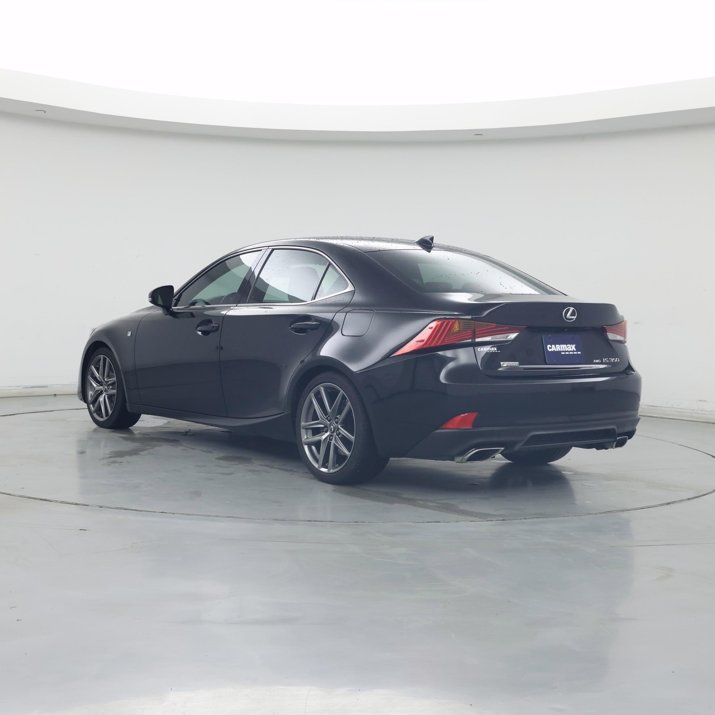 Thumbnail: 2019 Lexus IS - 2