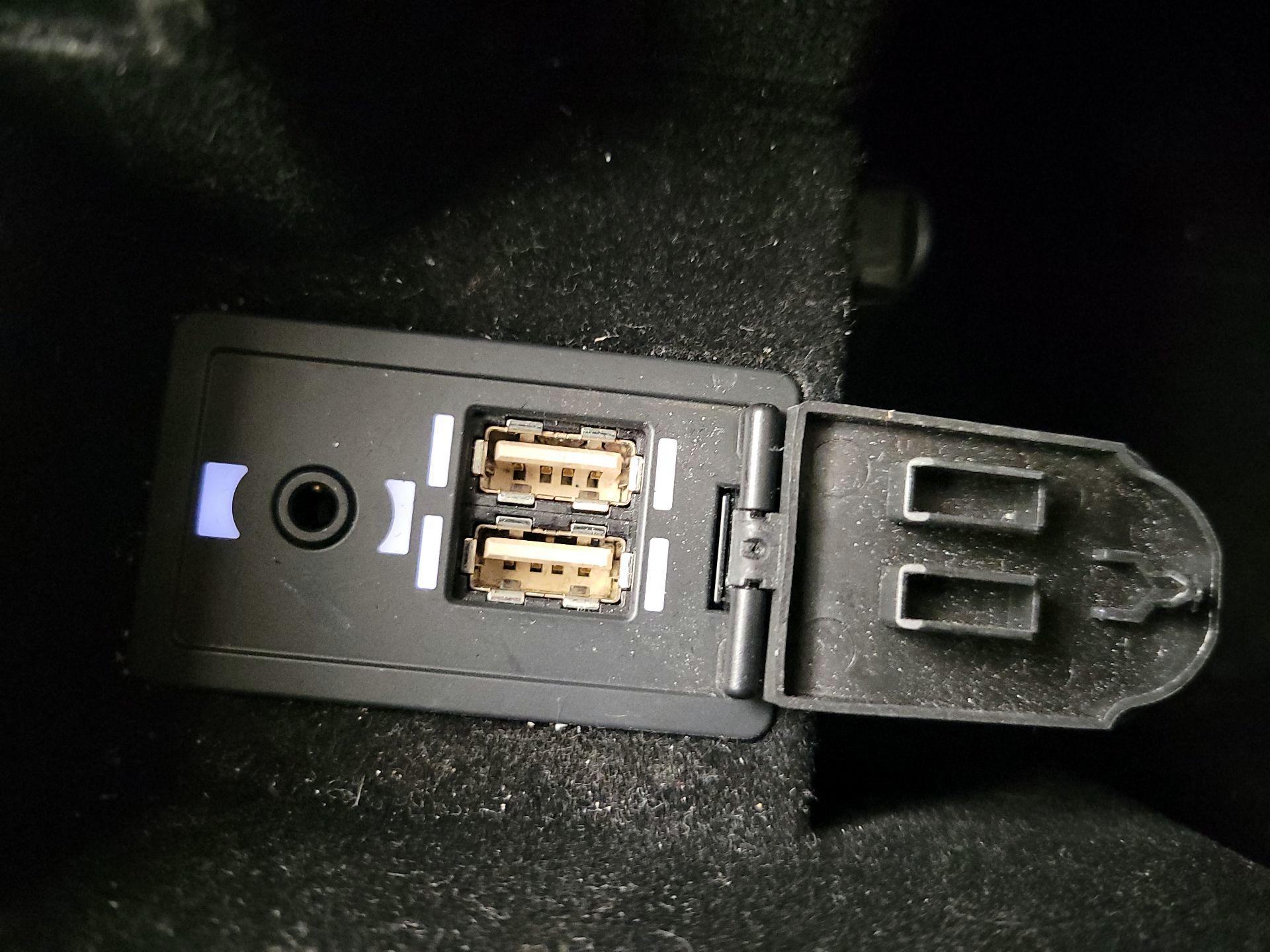 Thumbnail: 2019 Lexus IS - 19