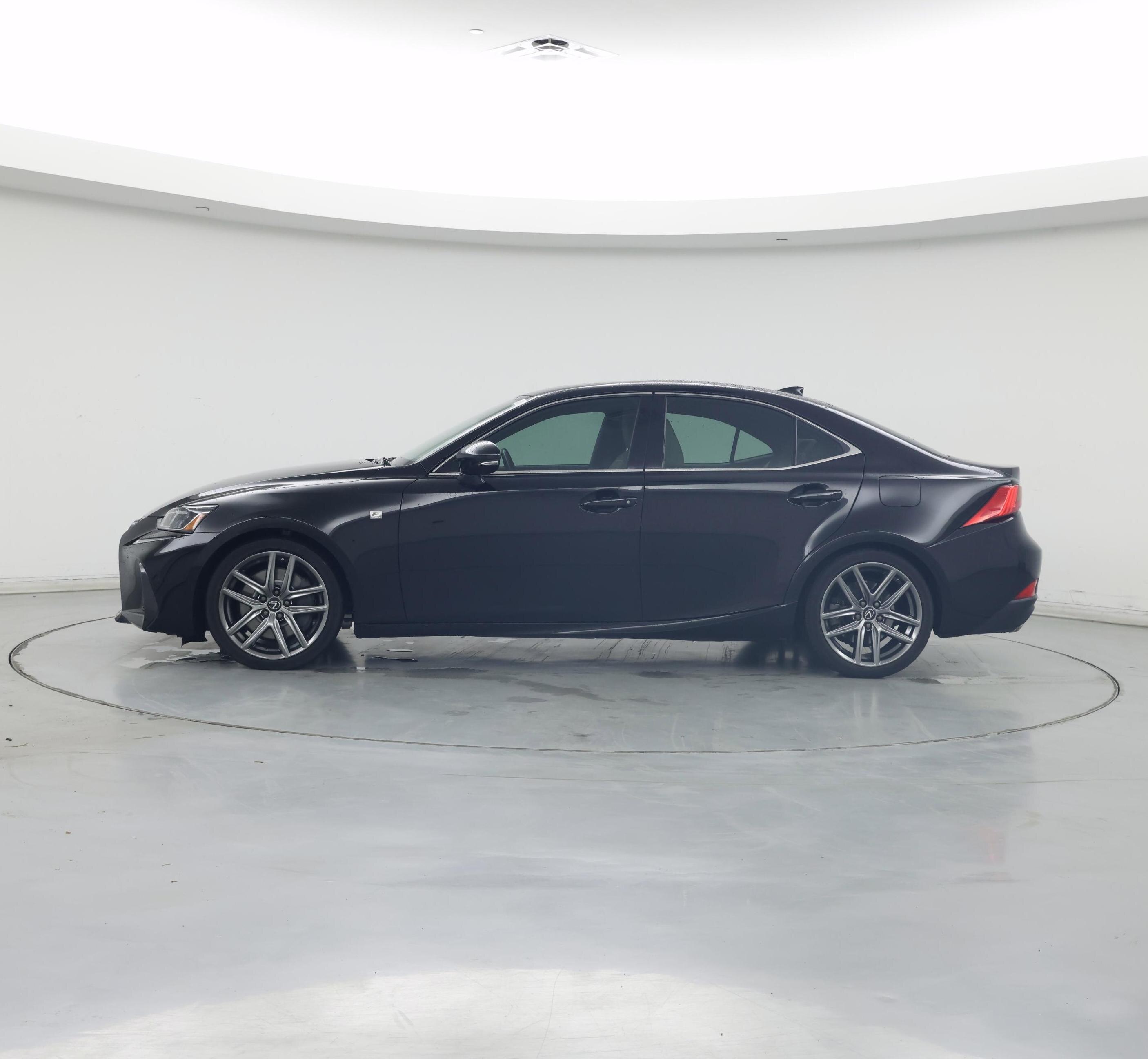 Thumbnail: 2019 Lexus IS - 3