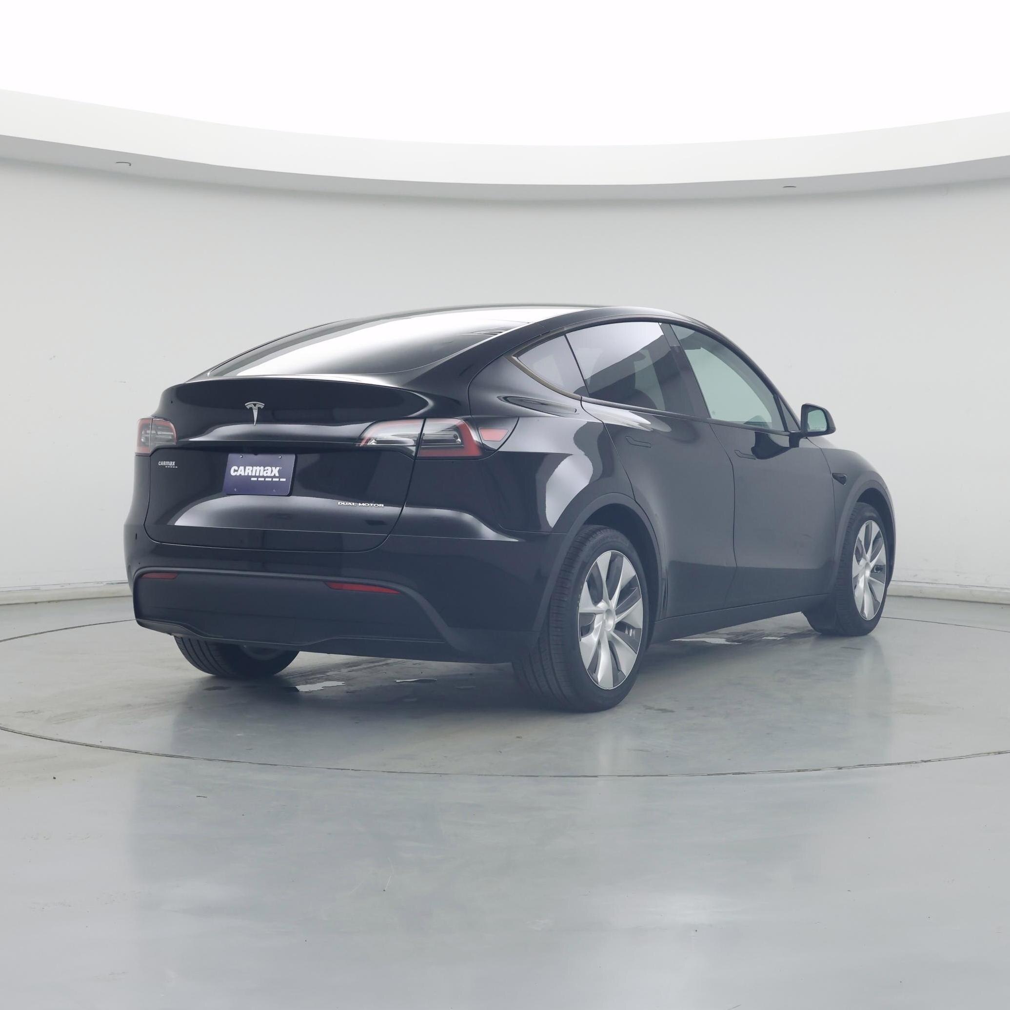 Thumbnail: 2024 Tesla Model Y - 8