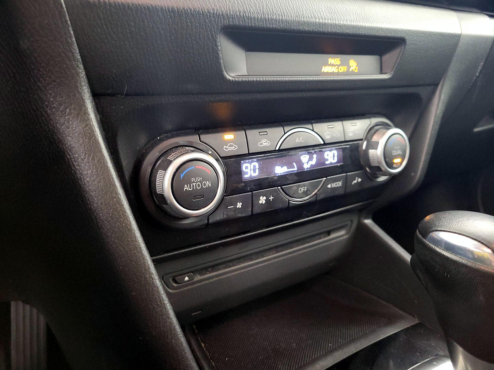 Thumbnail: 2016 Mazda Mazda3 - 16