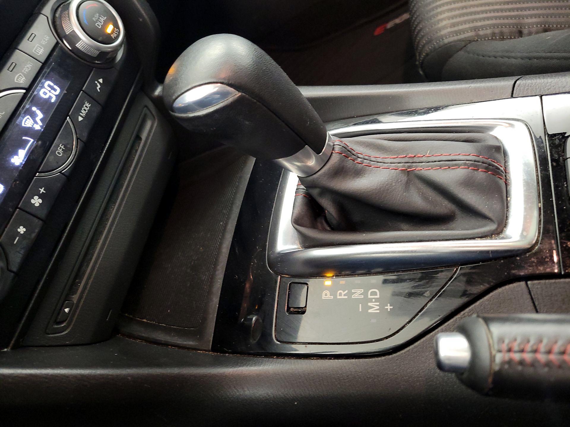 Thumbnail: 2016 Mazda Mazda3 - 17