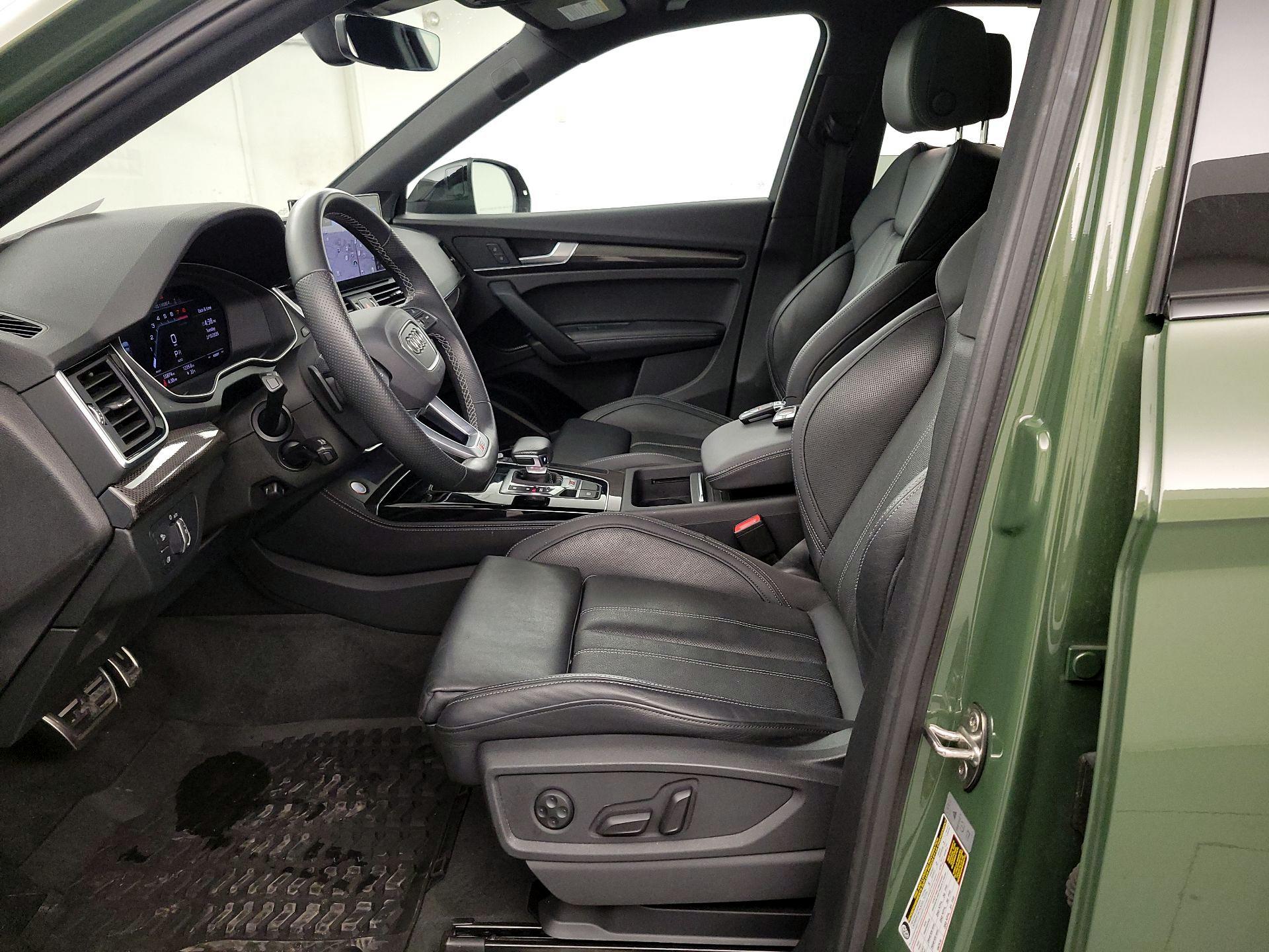 Thumbnail: 2021 Audi SQ5 - 11