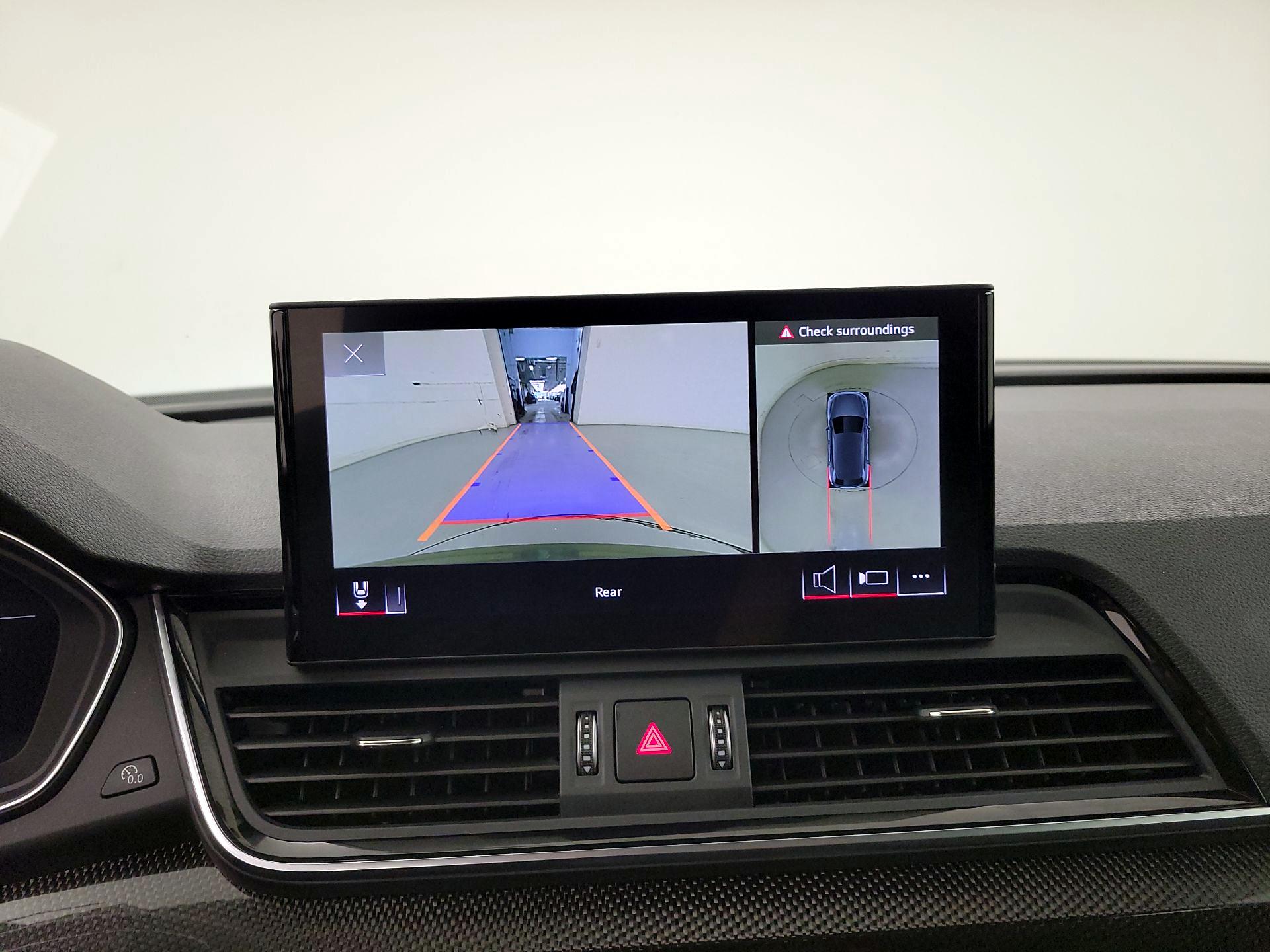 Thumbnail: 2021 Audi SQ5 - 15