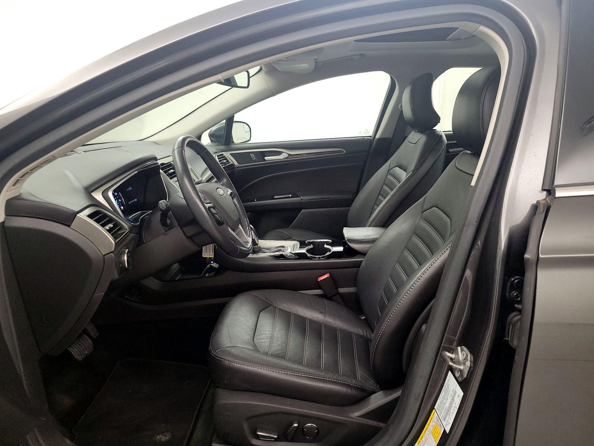 Thumbnail: 2016 Ford Fusion - 11