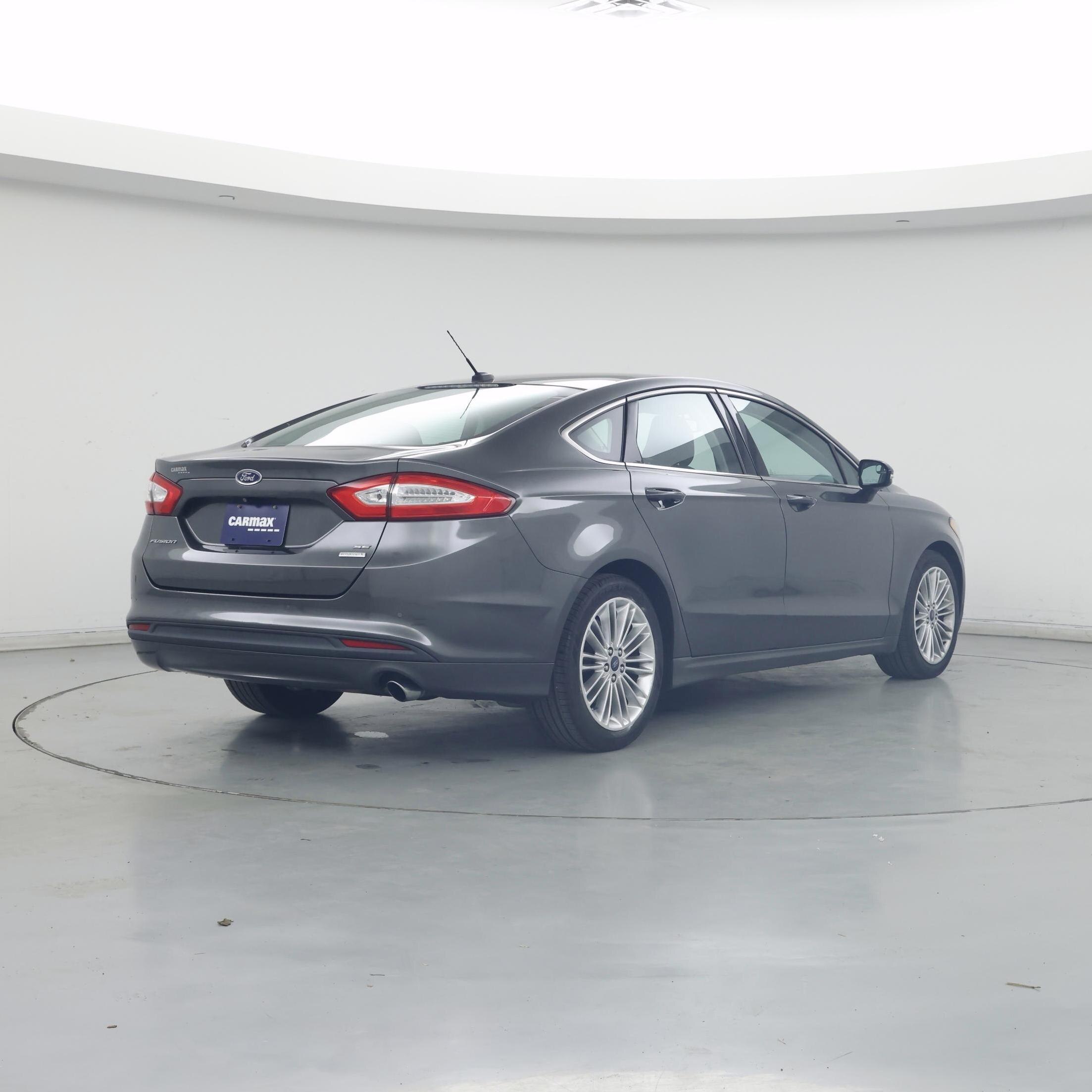 Thumbnail: 2016 Ford Fusion - 8