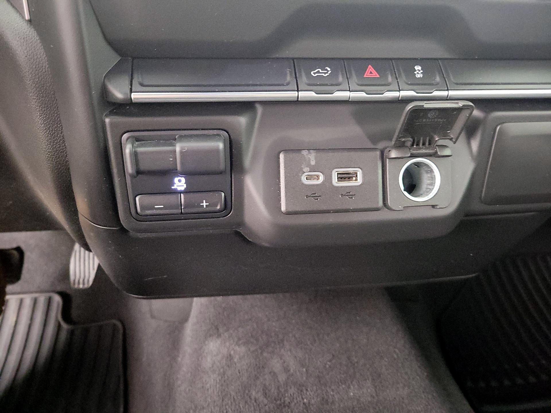 Thumbnail: 2021 Chevrolet Silverado 2500 - 18