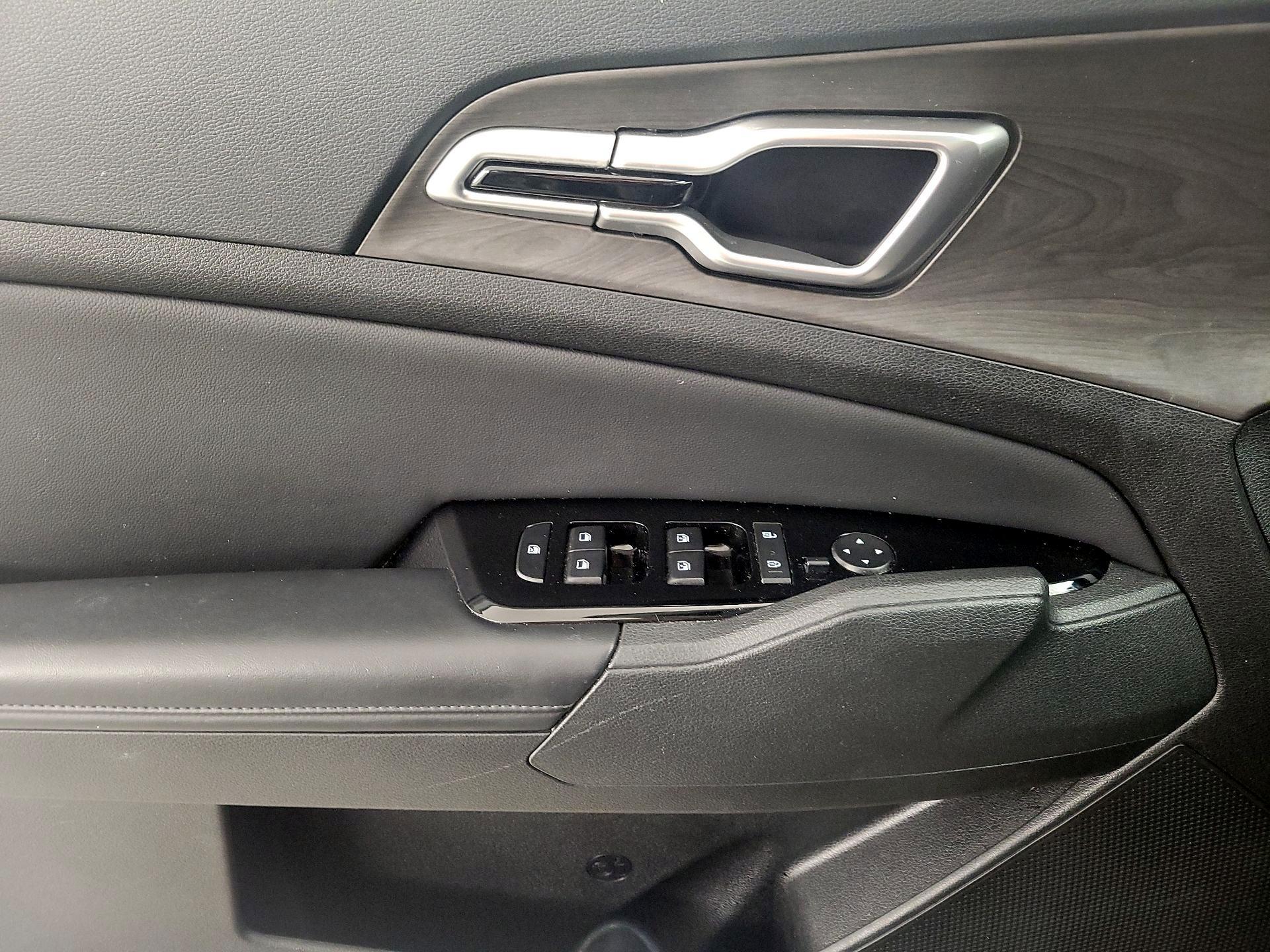 Thumbnail: 2023 Kia Sportage - 12