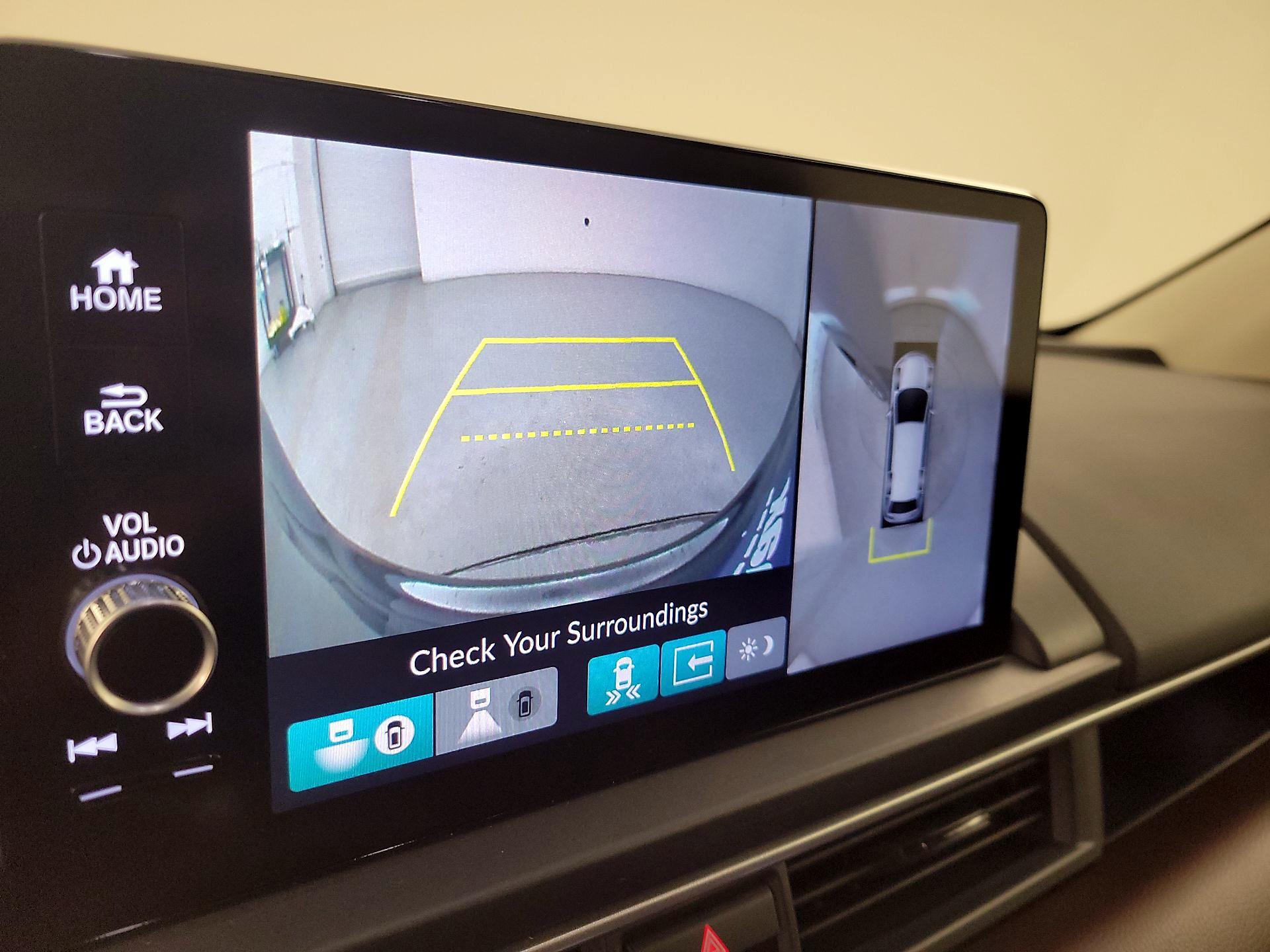 Thumbnail: 2023 Honda Pilot - 15