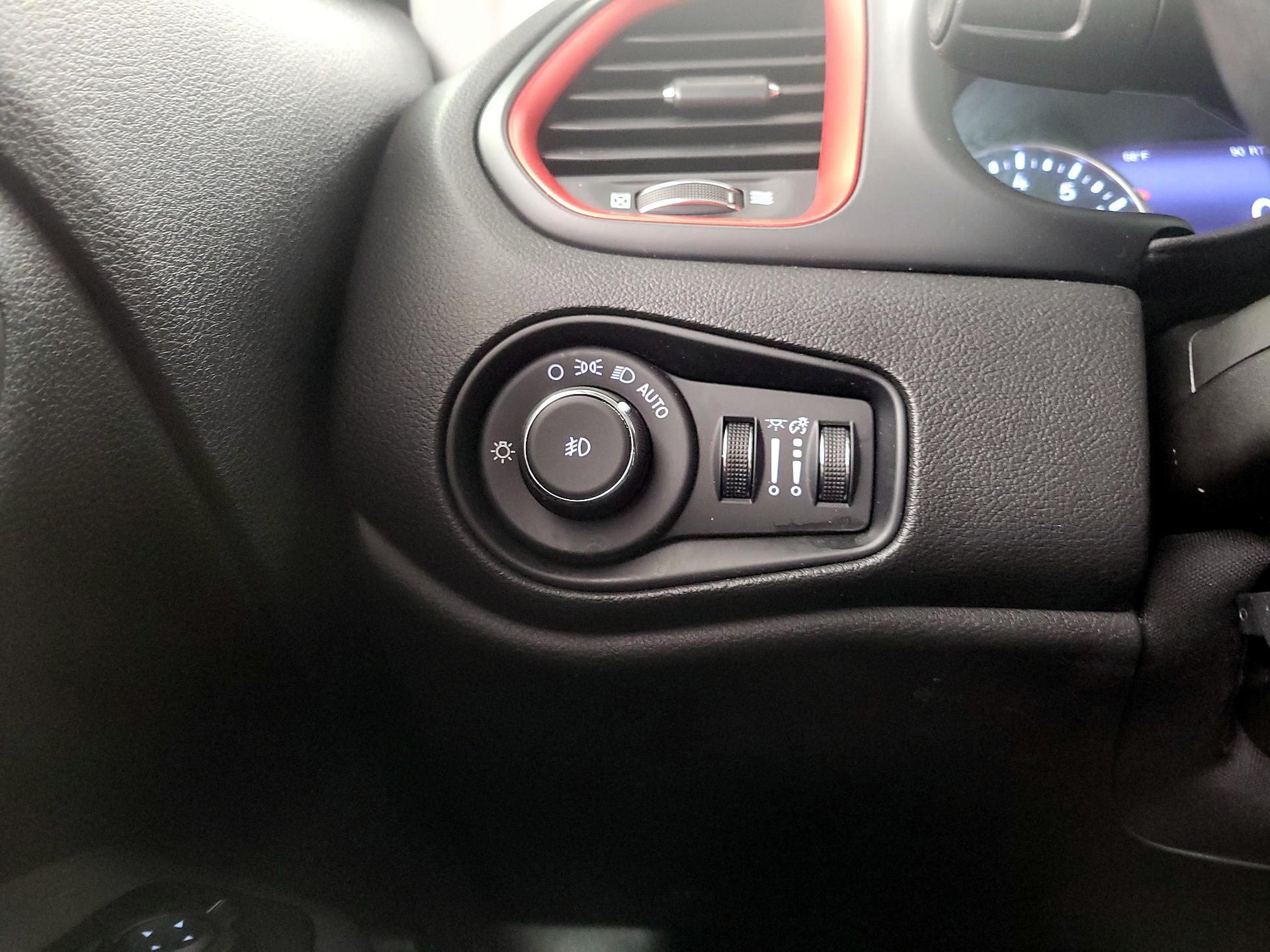 Thumbnail: 2021 Jeep Renegade - 13