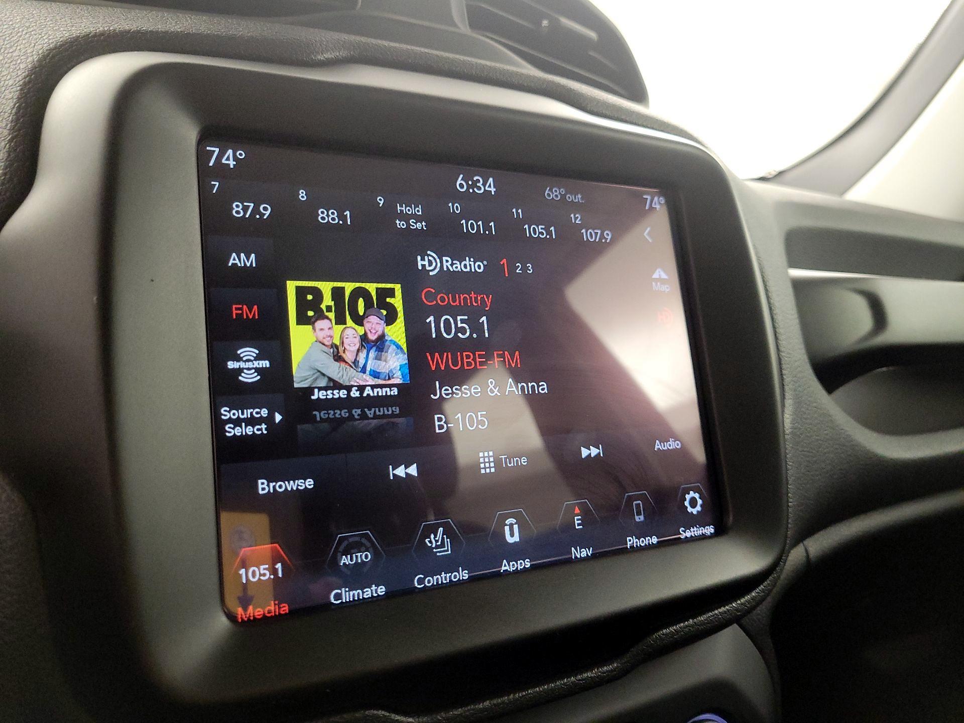 Thumbnail: 2021 Jeep Renegade - 16