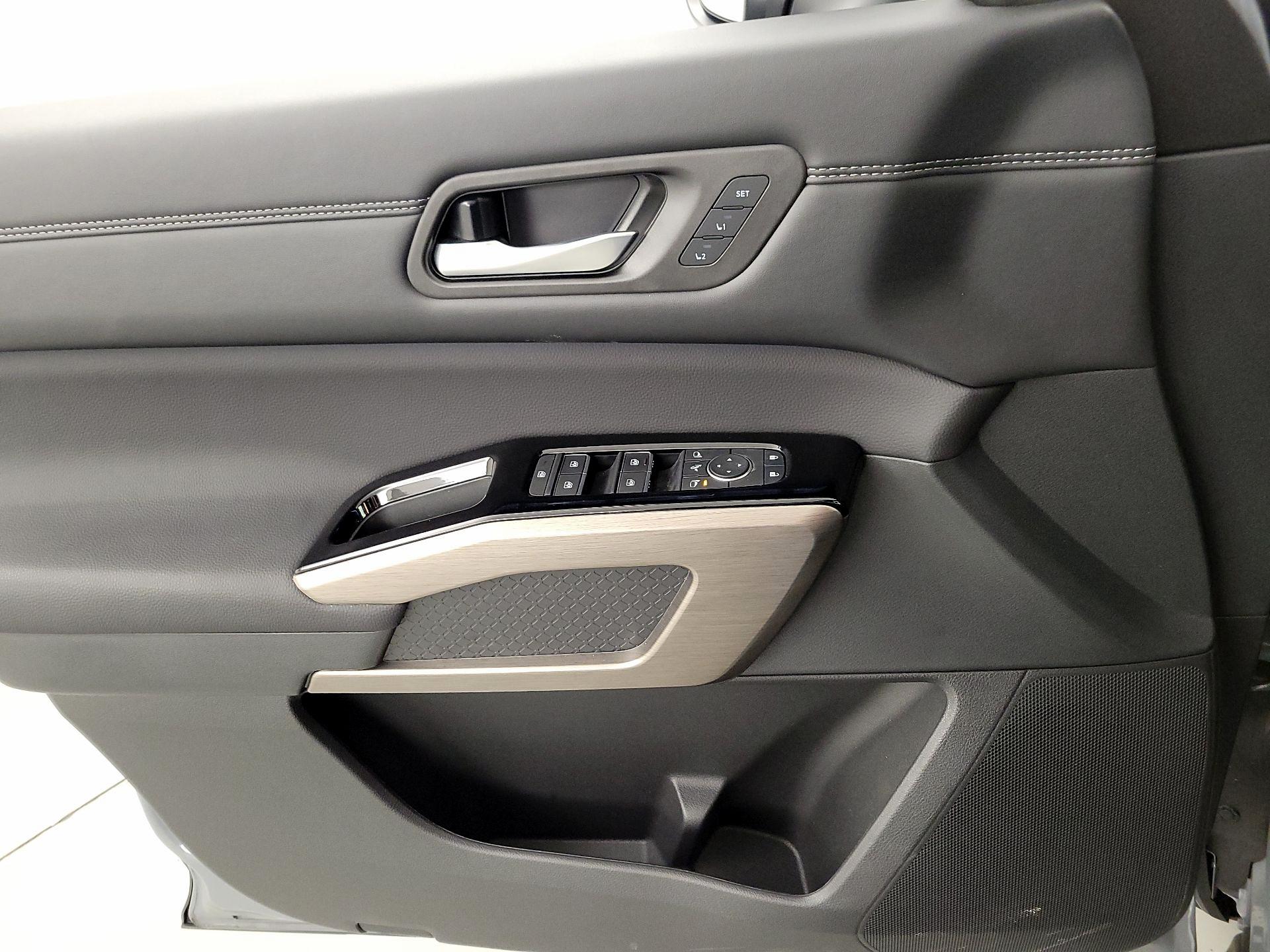 Thumbnail: 2025 Nissan Pathfinder - 12