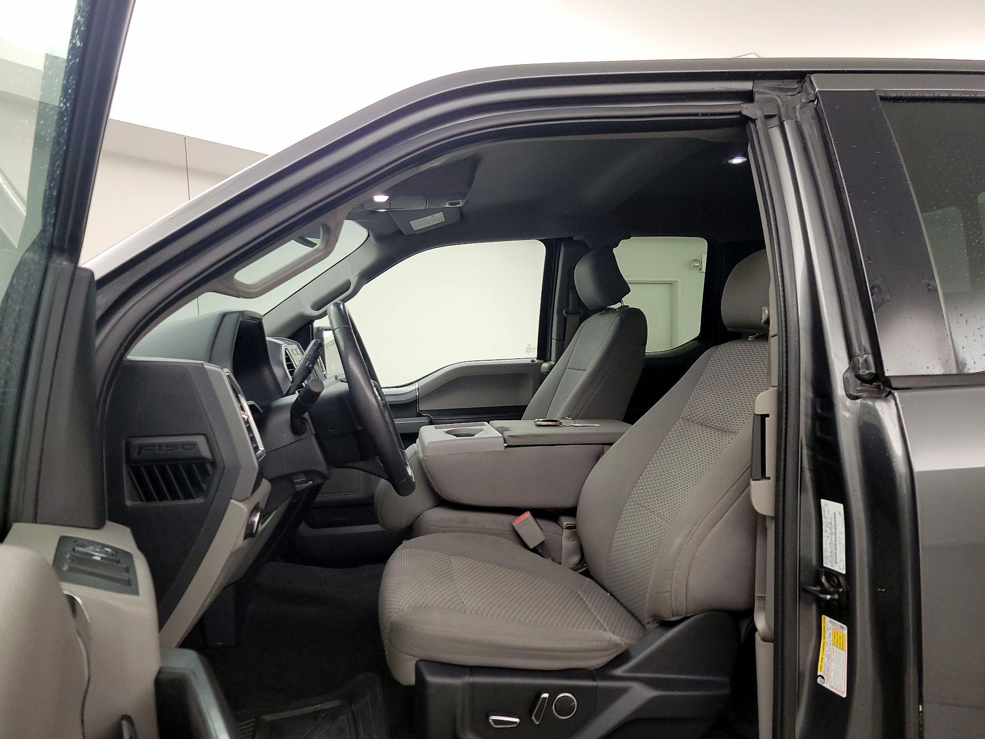 Thumbnail: 2016 Ford F-150 - 11