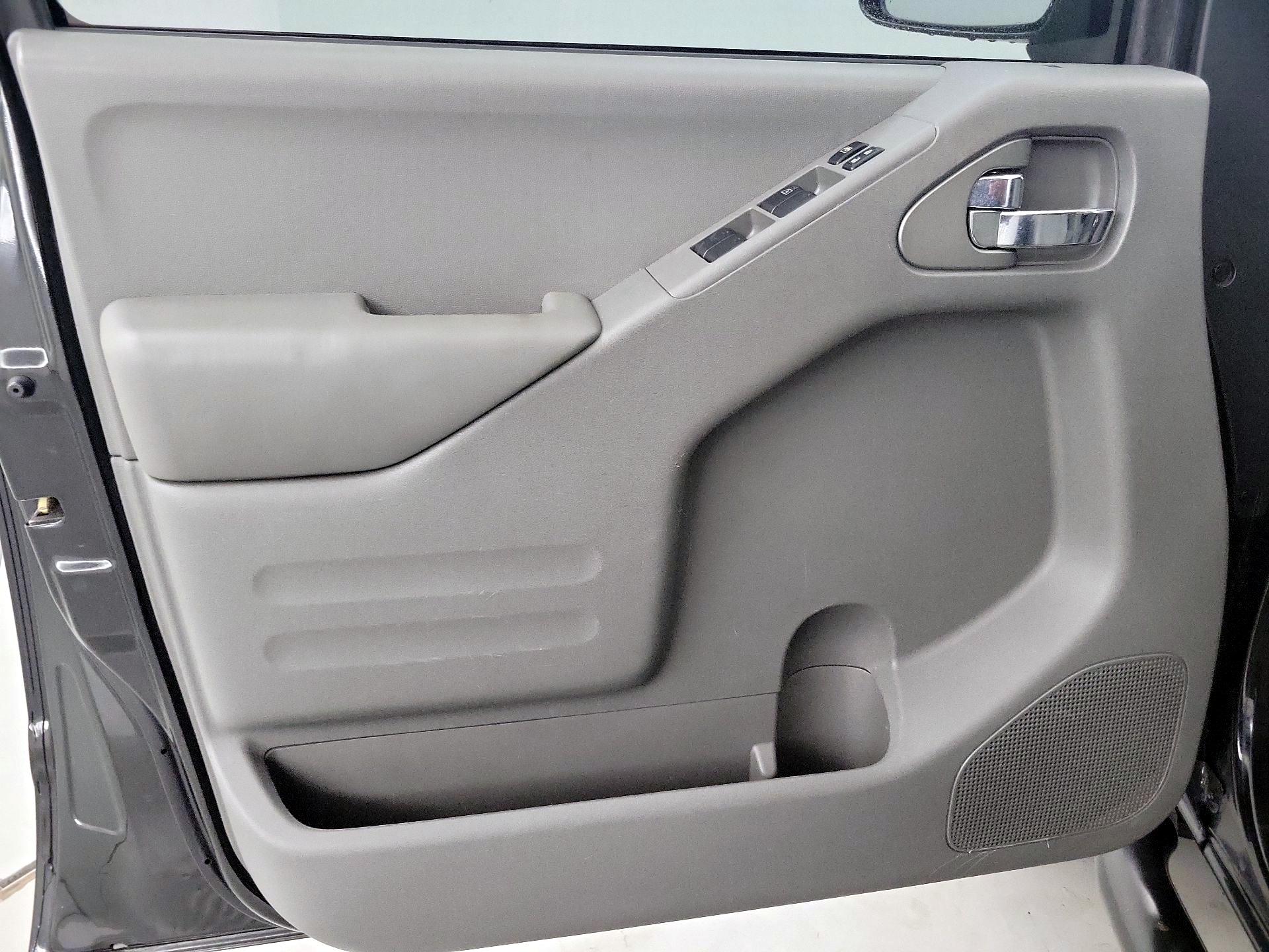 Thumbnail: 2016 Nissan Frontier - 12