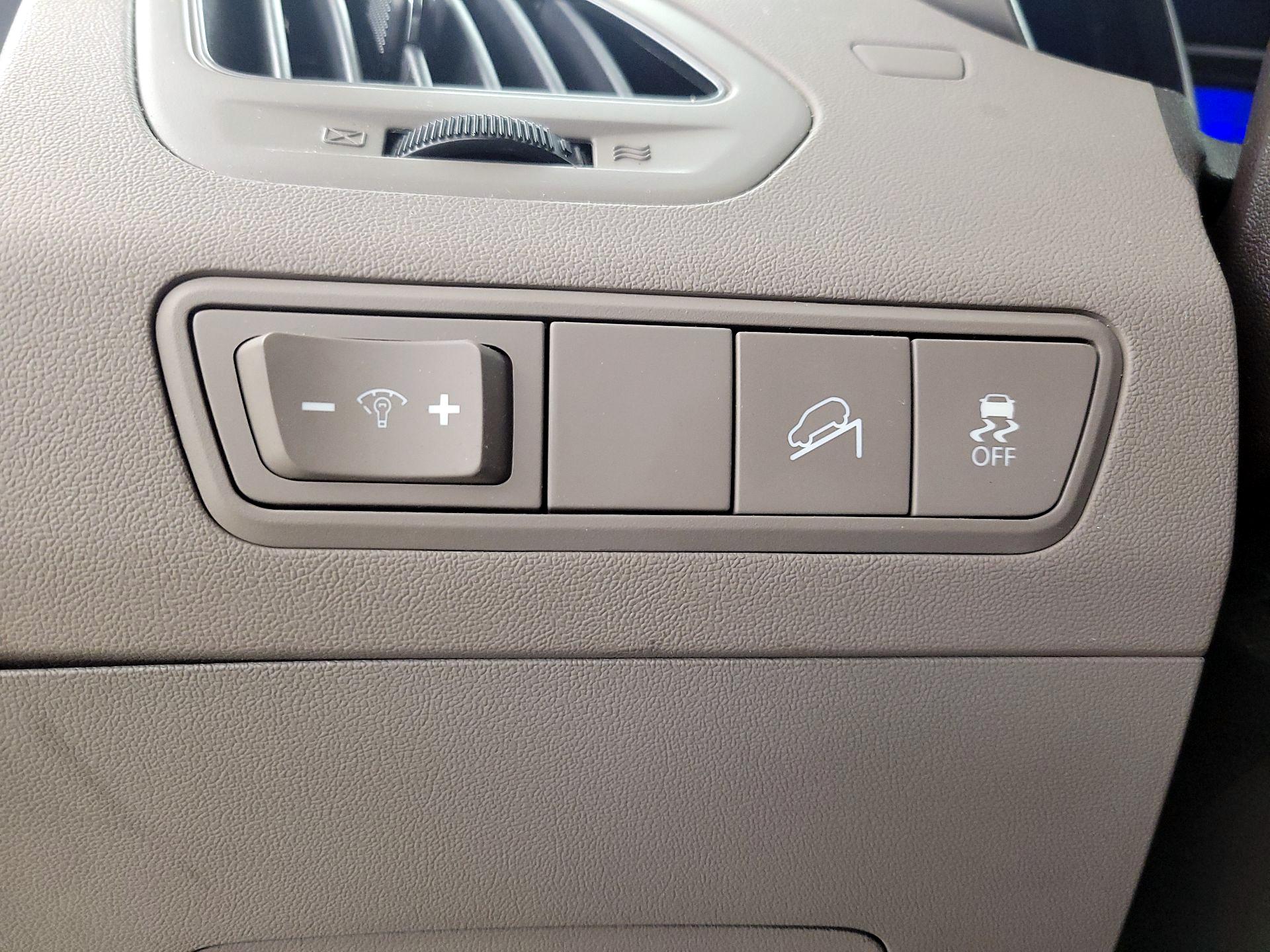 Thumbnail: 2015 Hyundai Tucson - 13