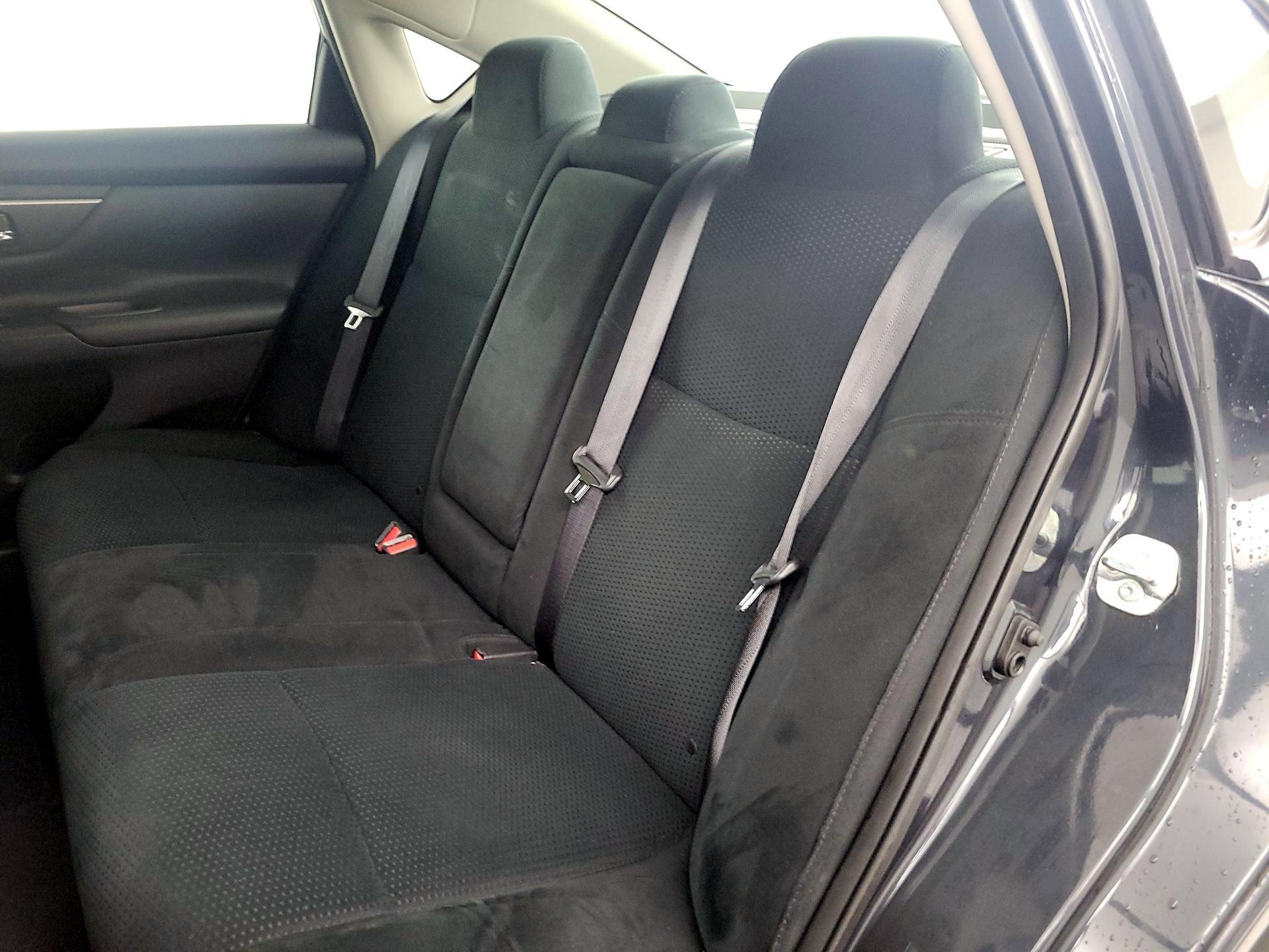 Thumbnail: 2015 Nissan Altima - 17