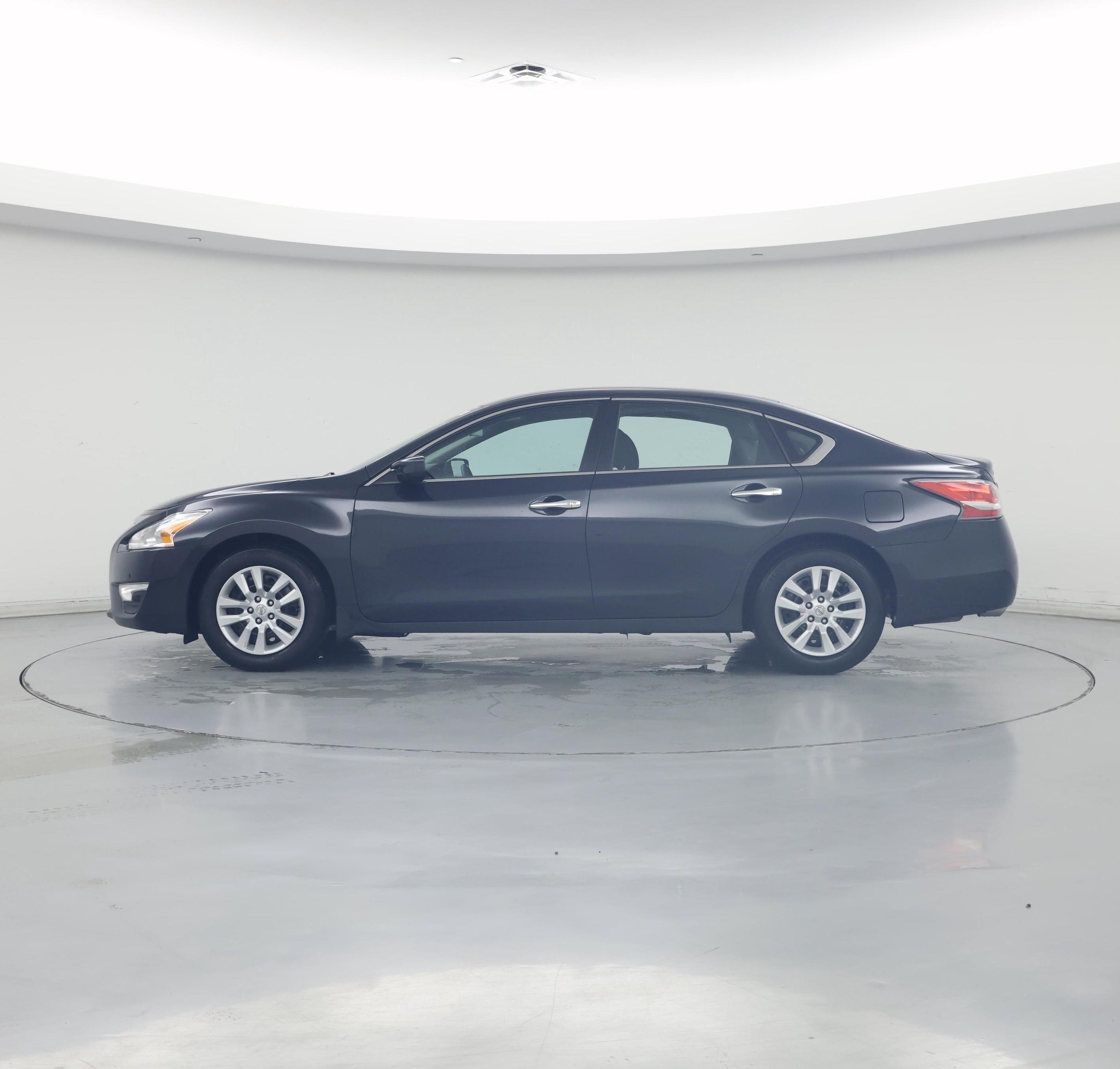 Thumbnail: 2015 Nissan Altima - 3