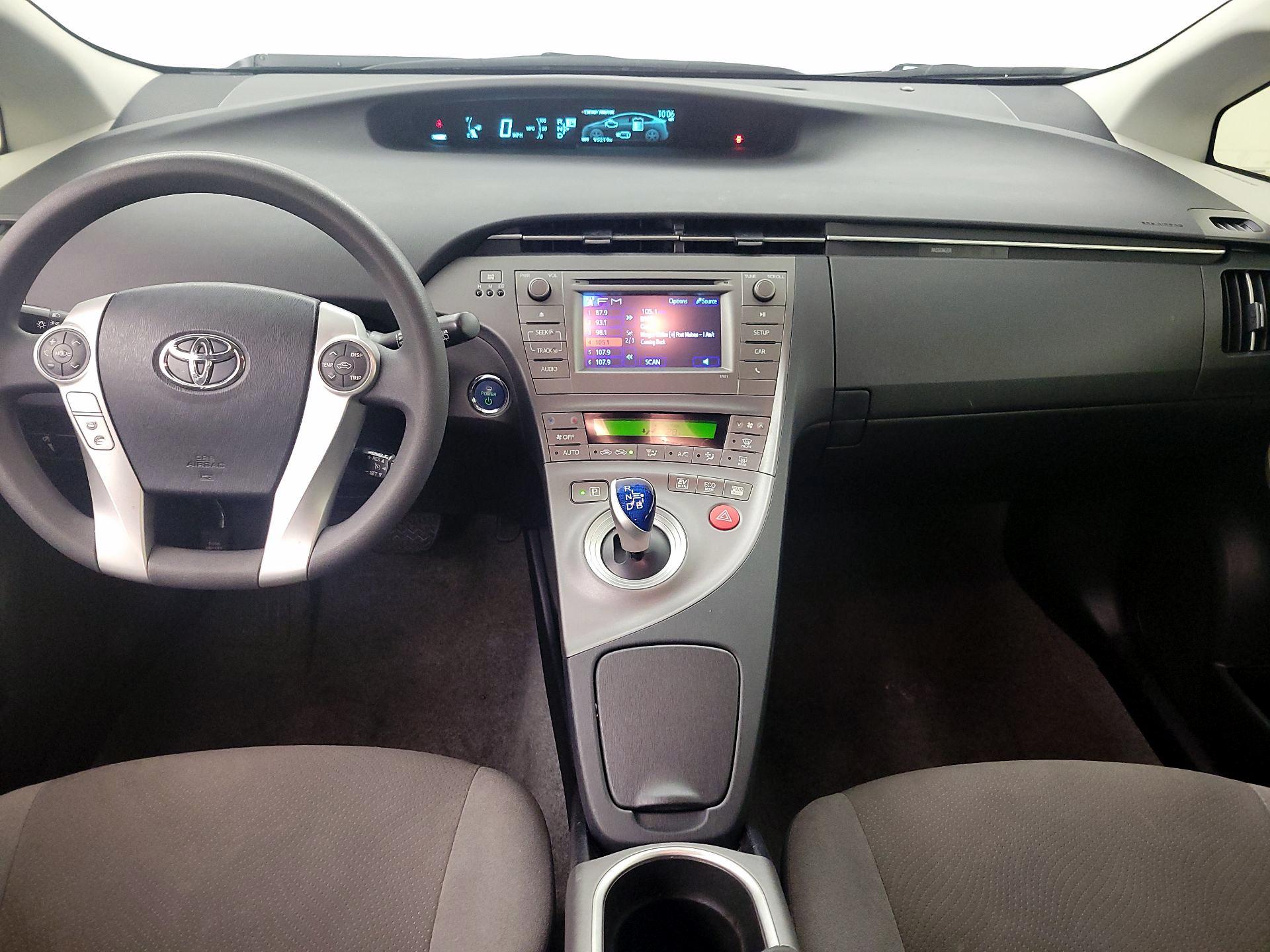 Thumbnail: 2015 Toyota Prius - 9