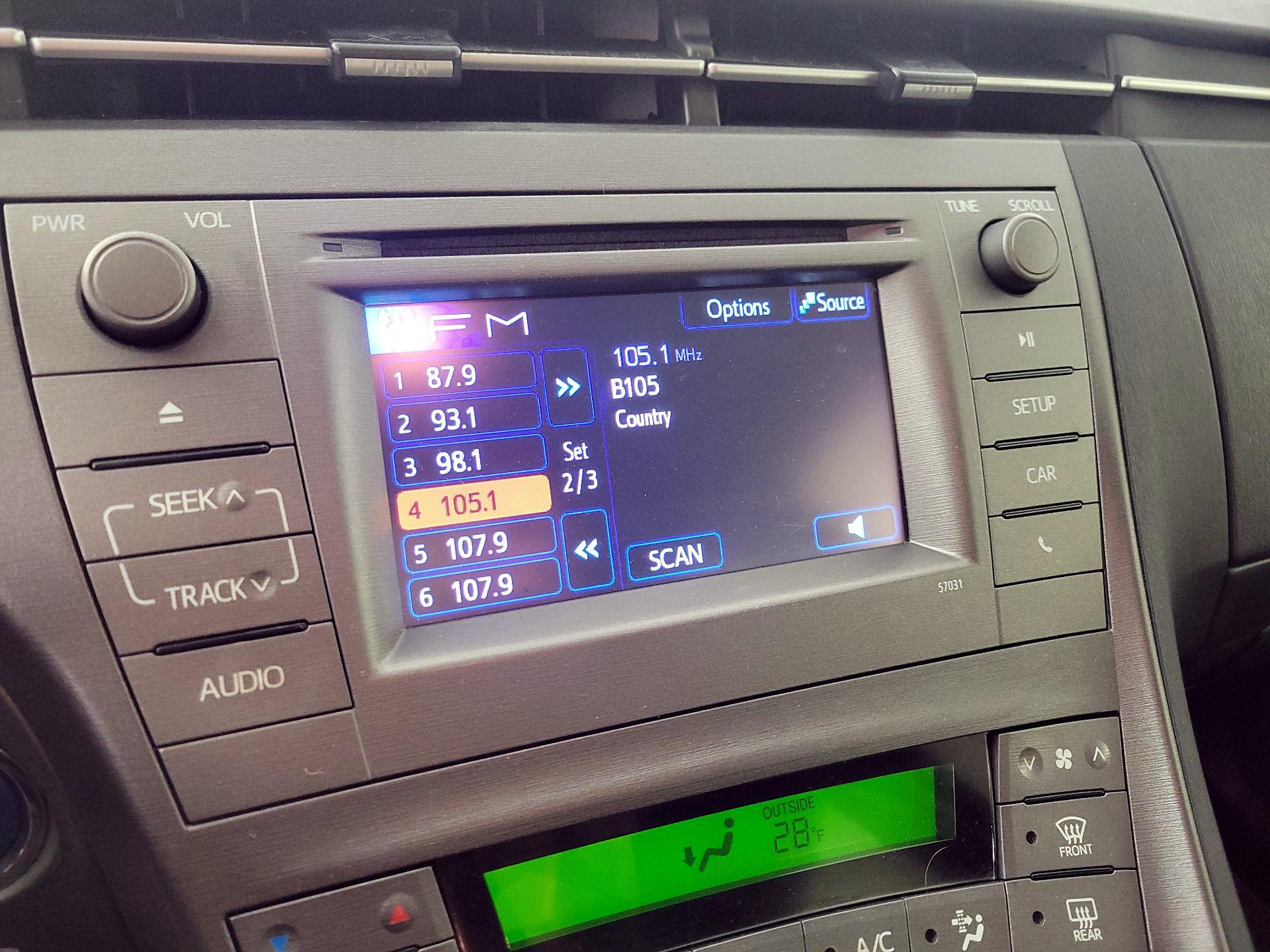 Thumbnail: 2015 Toyota Prius - 15