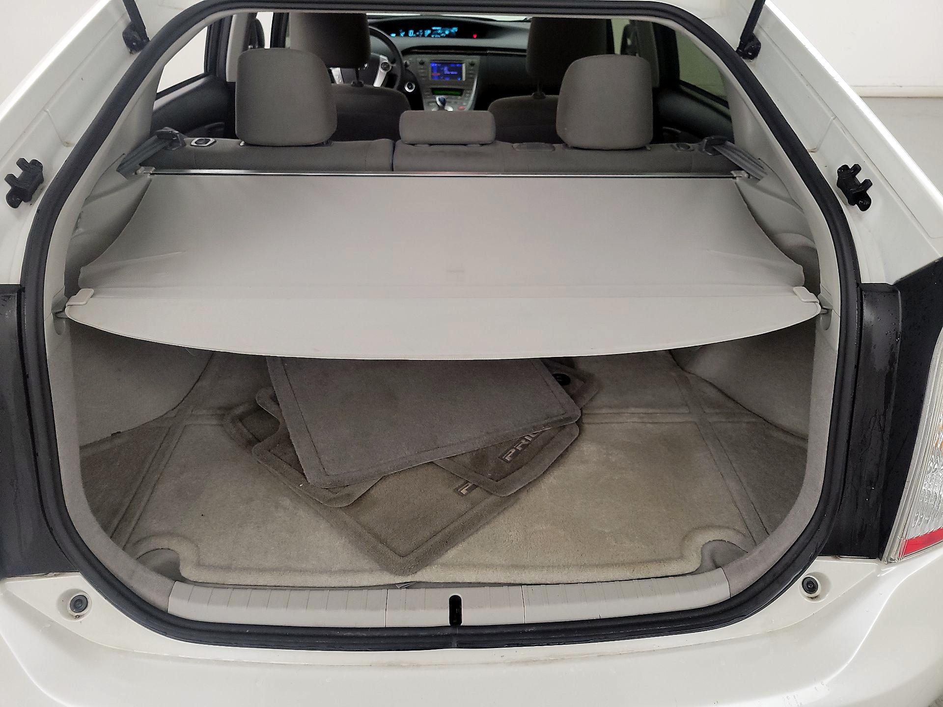 Thumbnail: 2015 Toyota Prius - 20