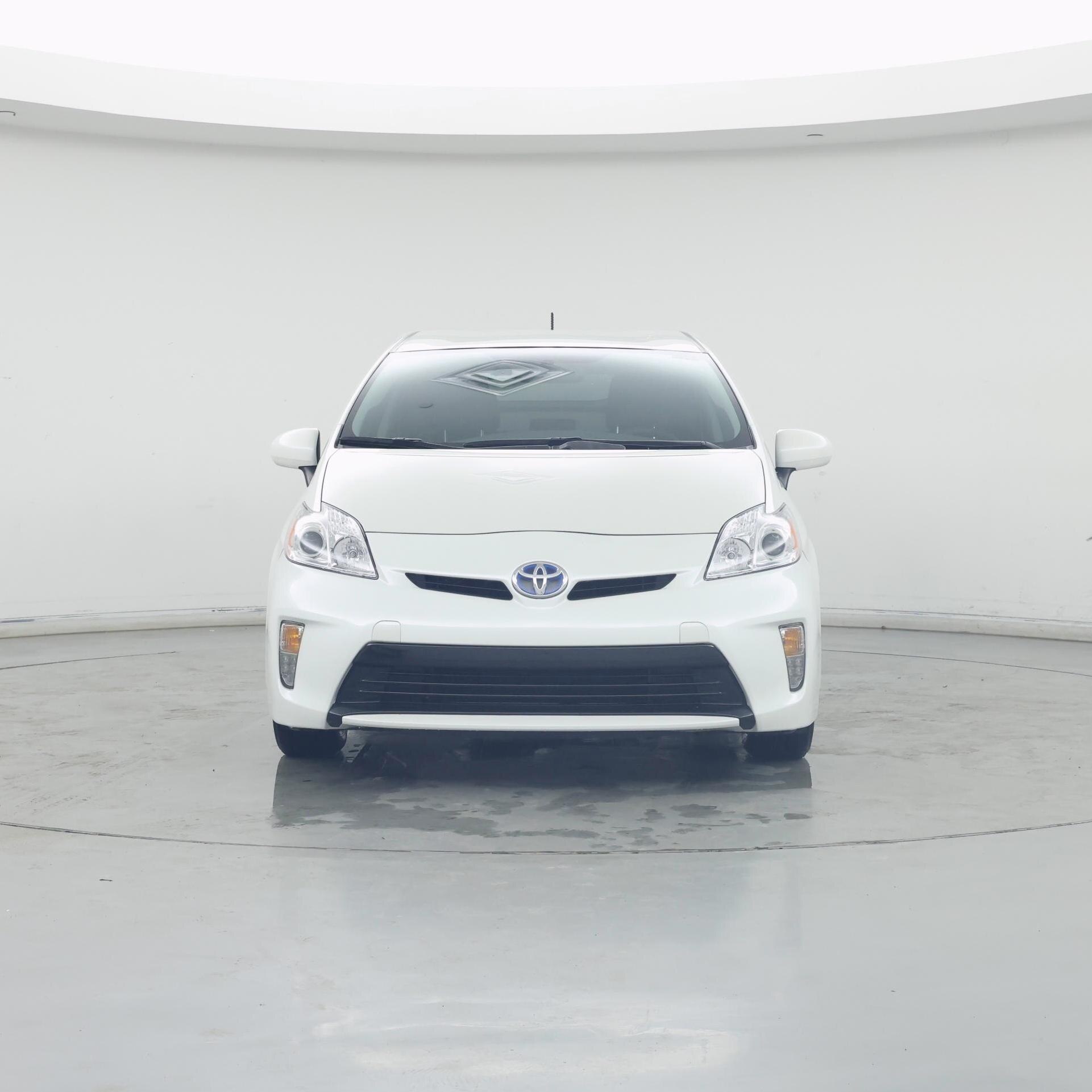 Thumbnail: 2015 Toyota Prius - 5