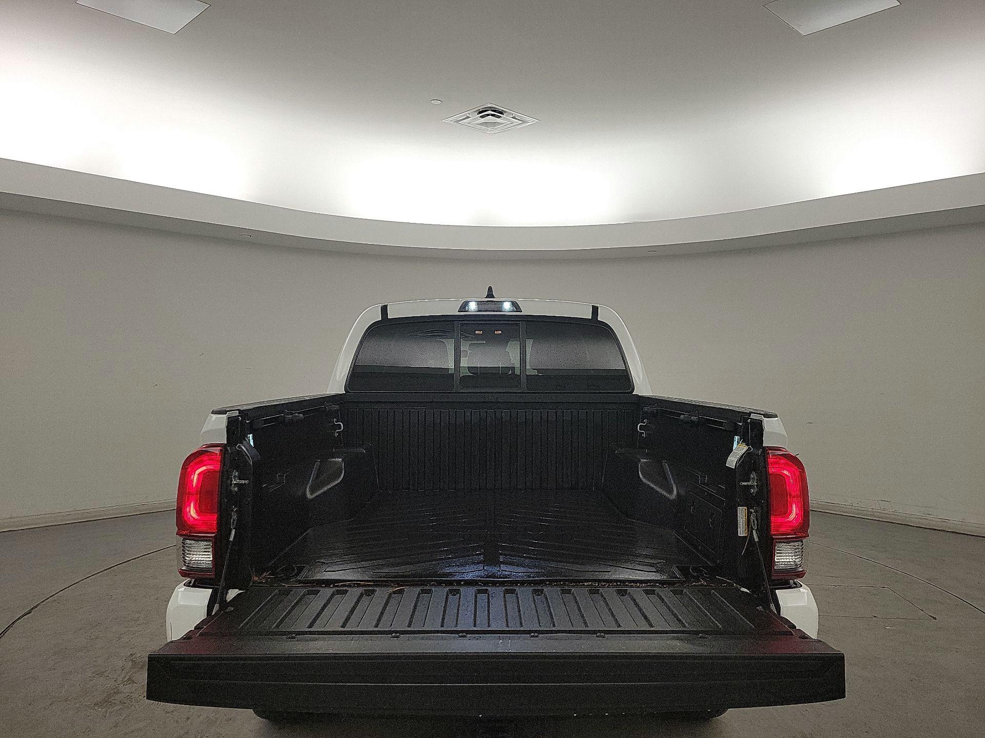 Thumbnail: 2023 Toyota Tacoma - 20