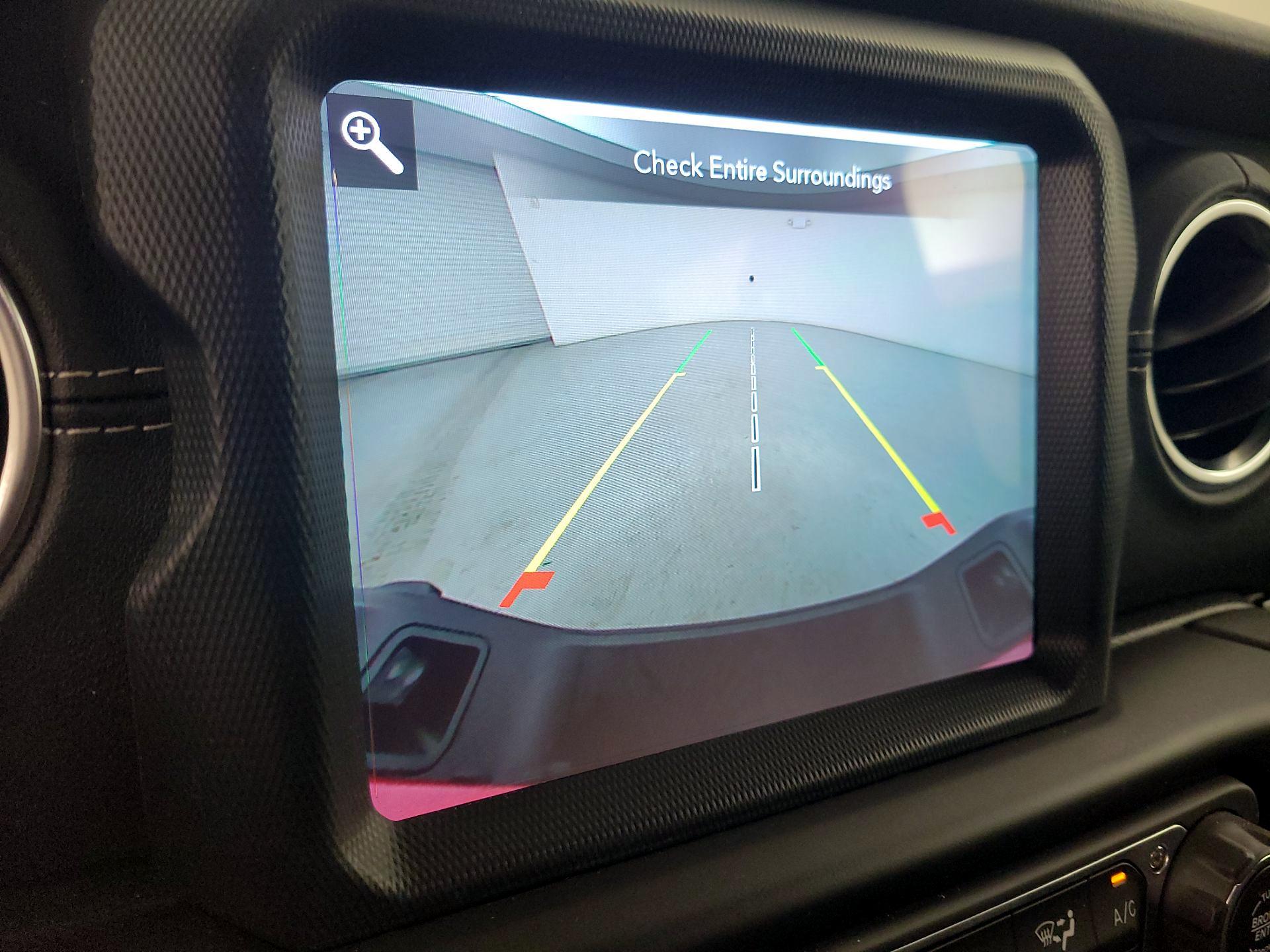 Thumbnail: 2021 Jeep Gladiator - 15