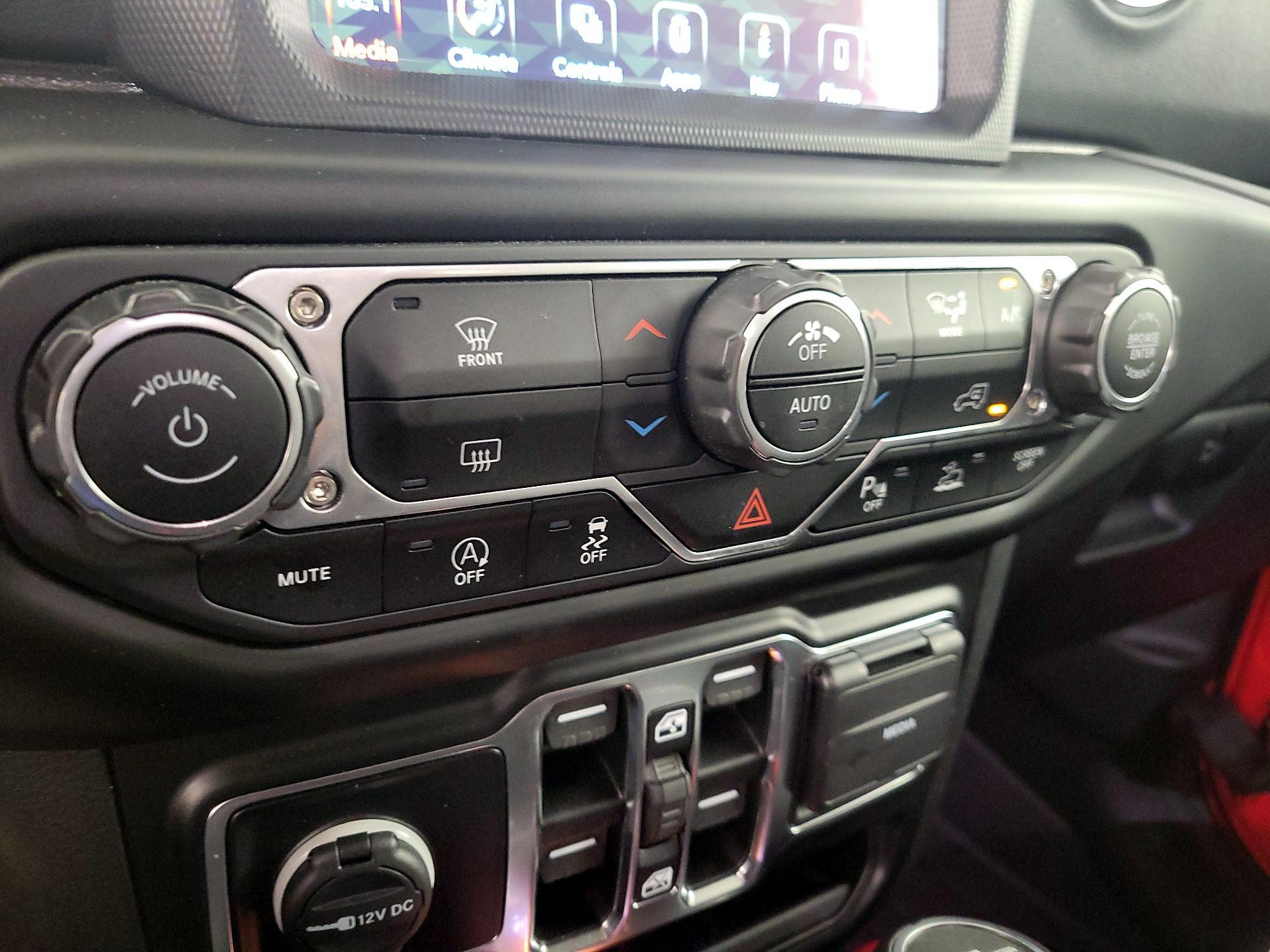 Thumbnail: 2021 Jeep Gladiator - 17