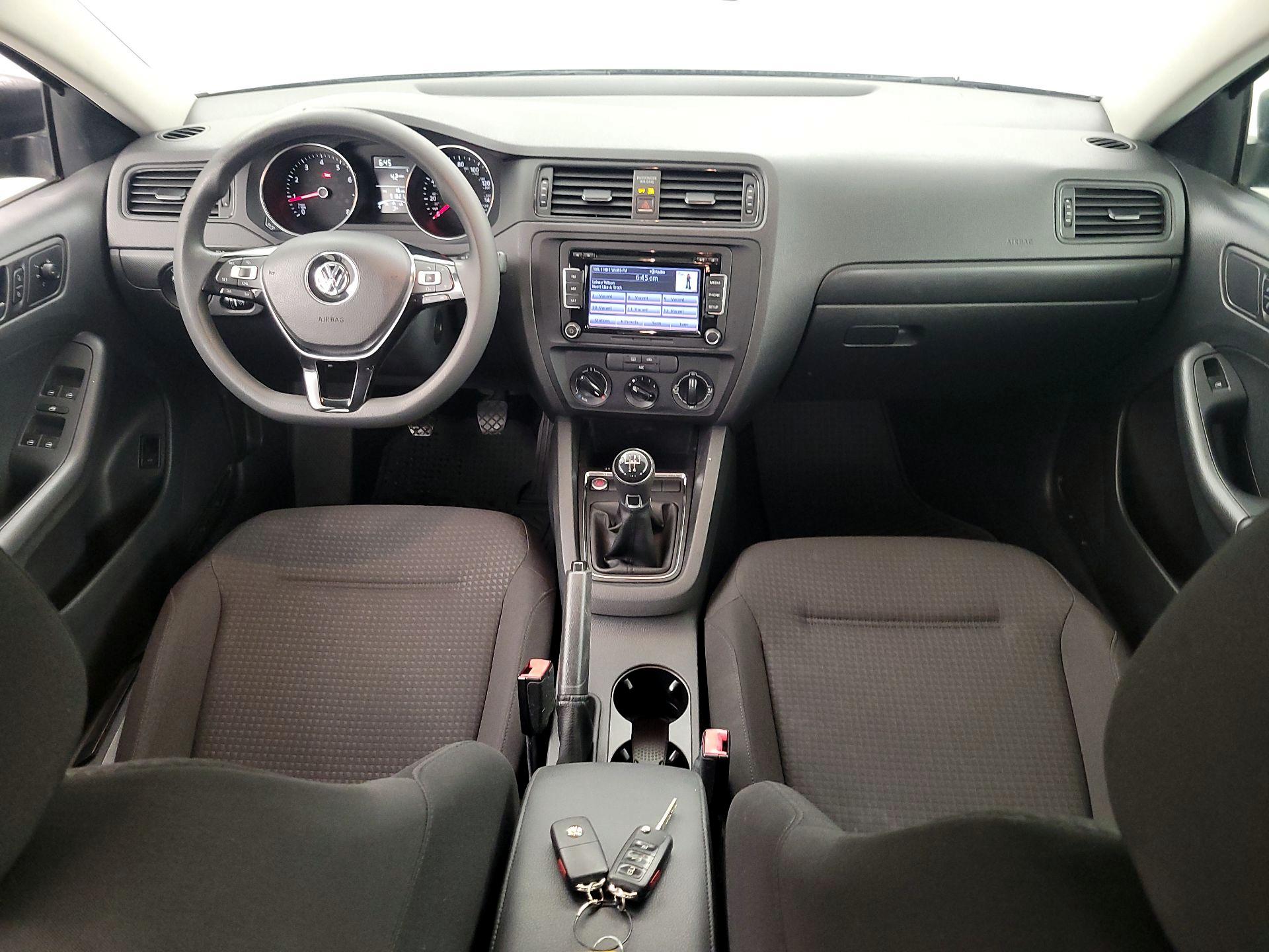 Thumbnail: 2015 Volkswagen Jetta - 9