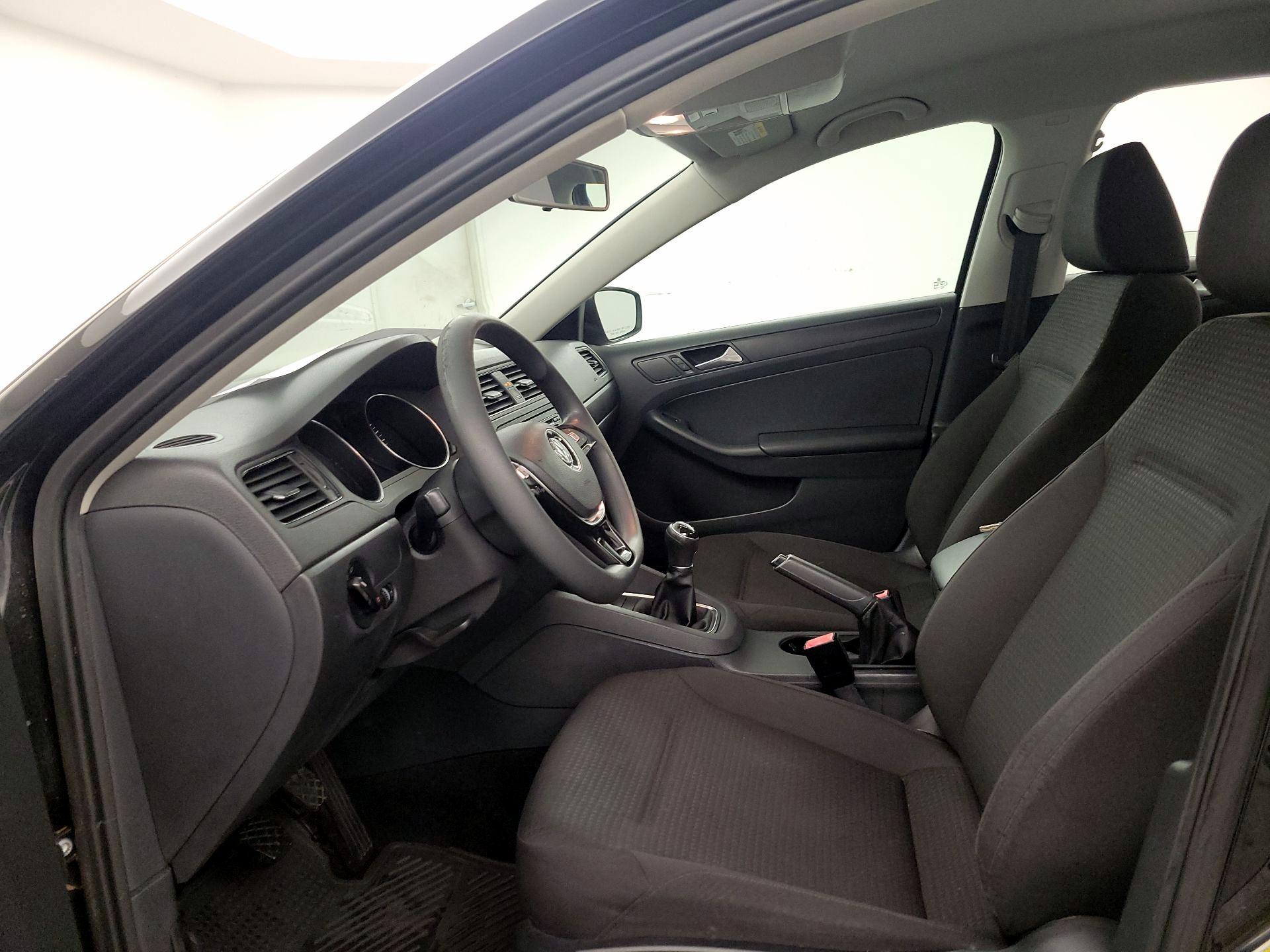 Thumbnail: 2015 Volkswagen Jetta - 11