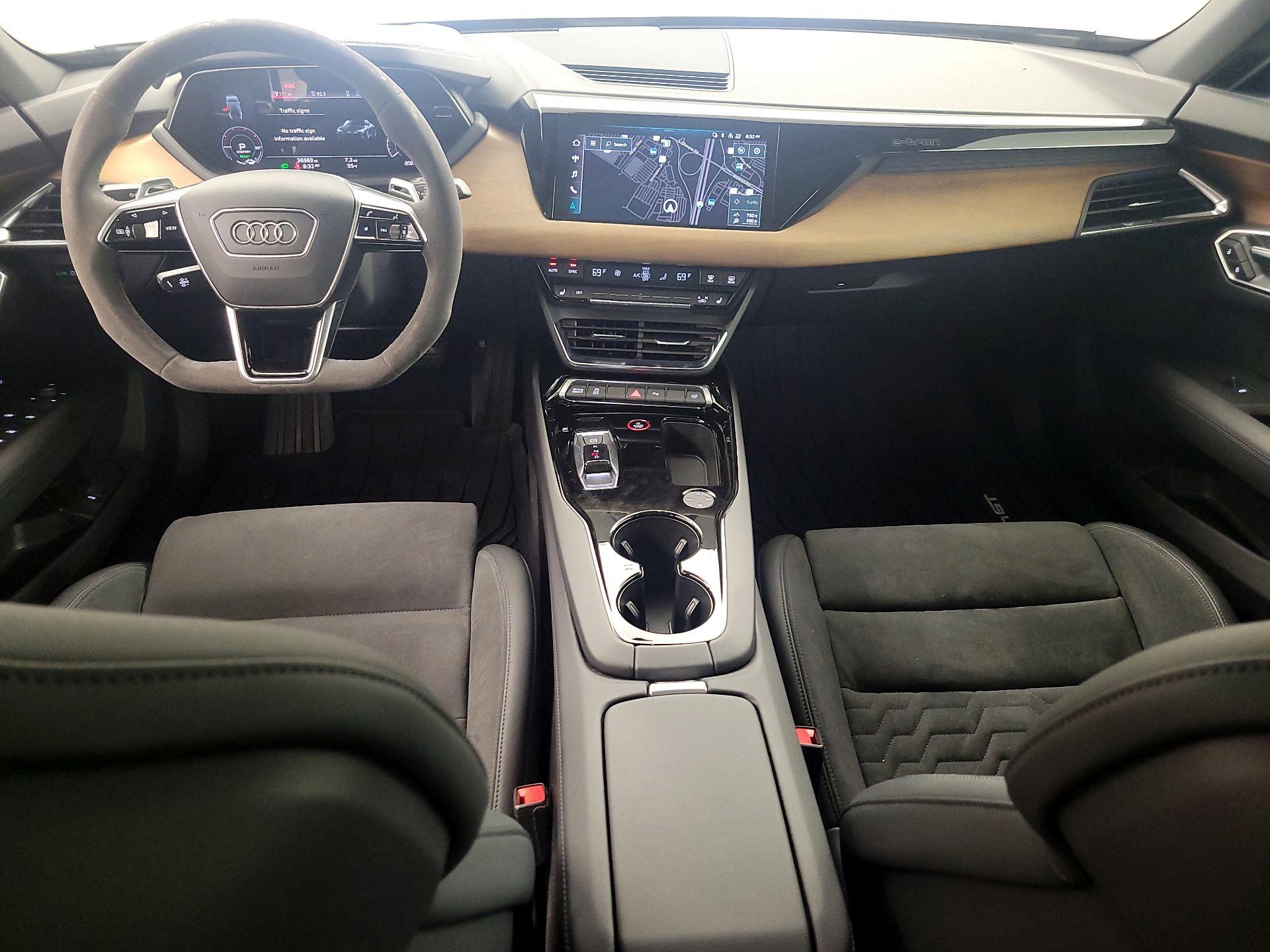 Thumbnail: 2022 Audi e-tron GT - 9