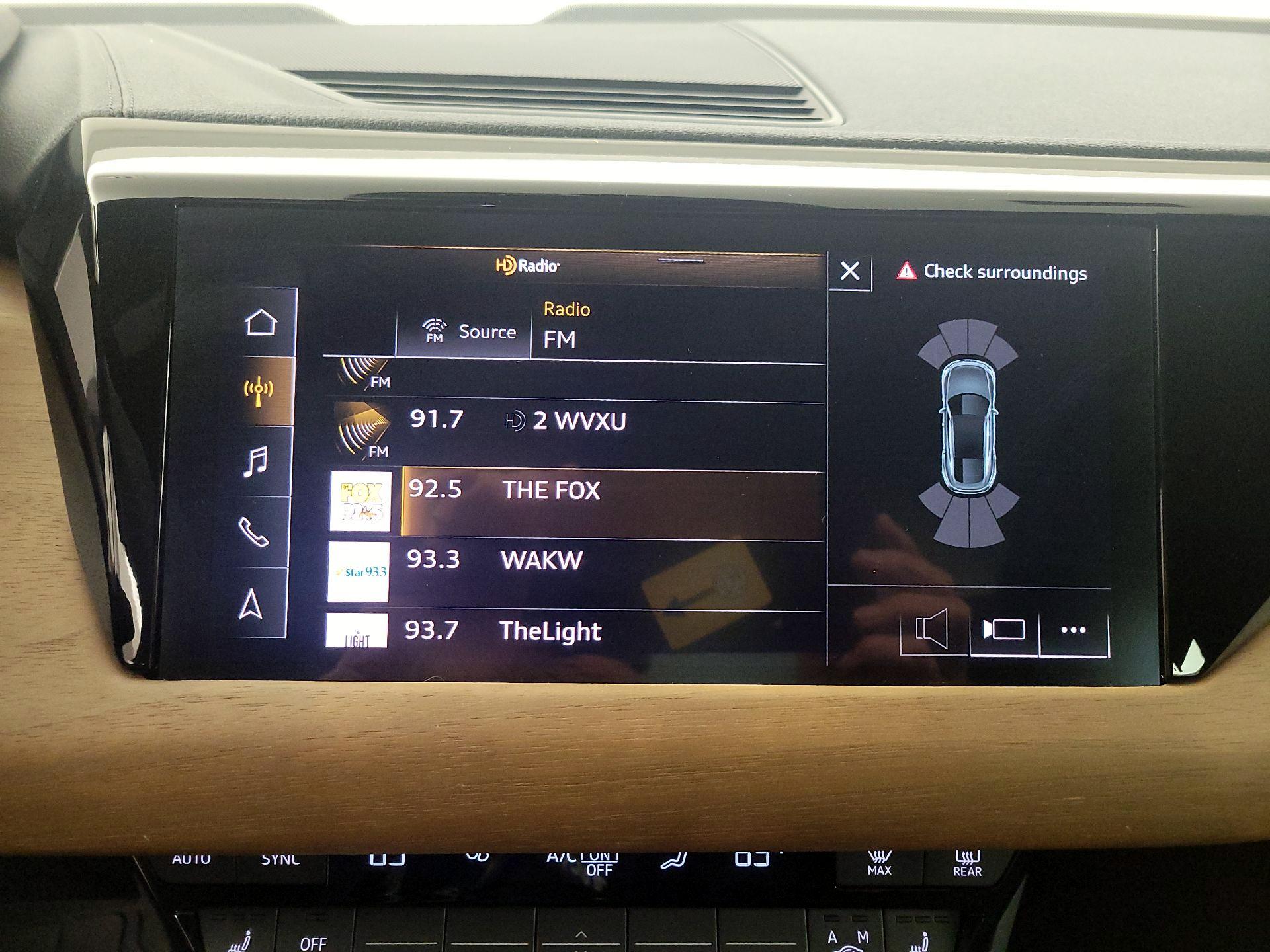 Thumbnail: 2022 Audi e-tron GT - 16