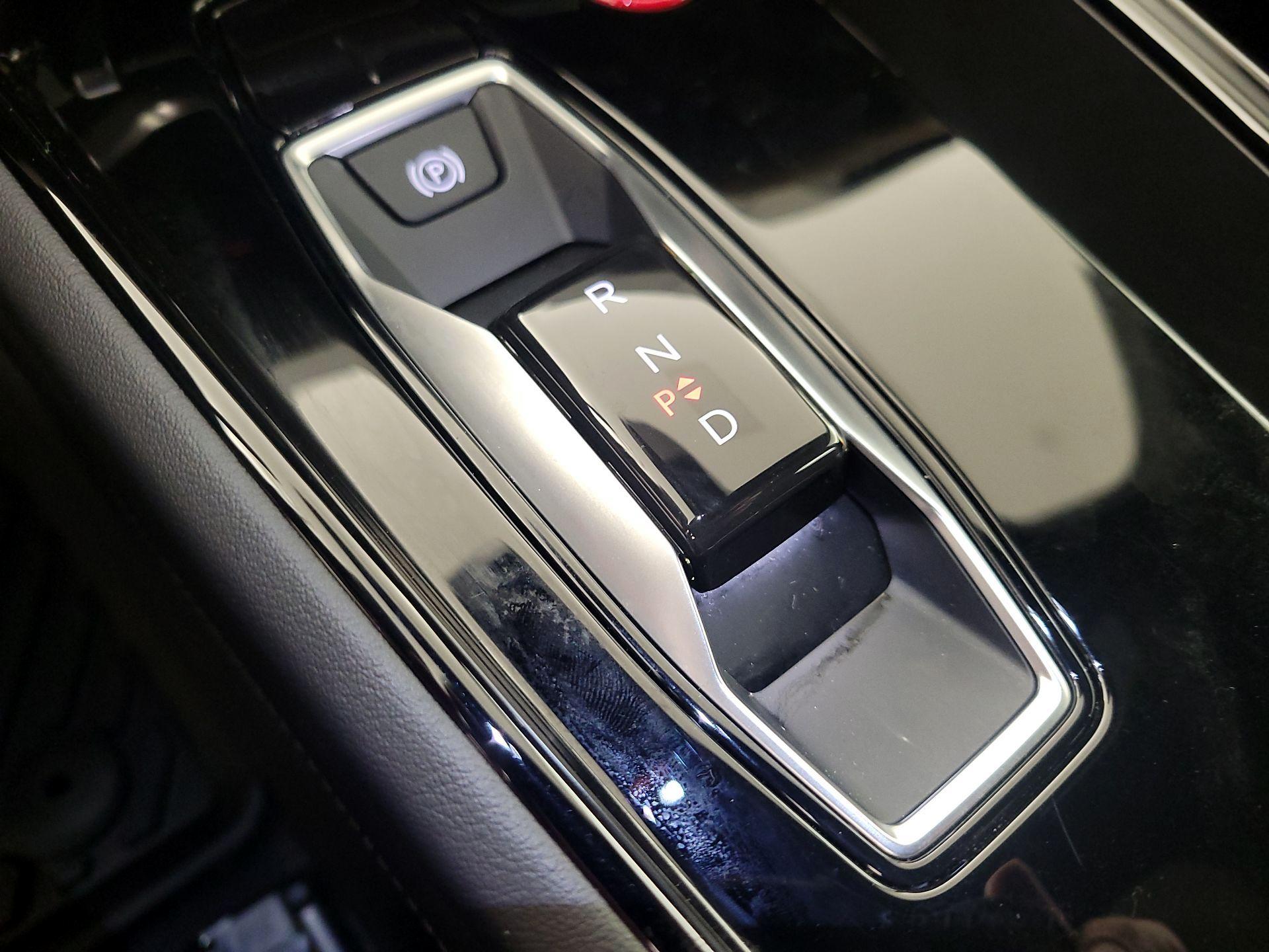 Thumbnail: 2022 Audi e-tron GT - 18