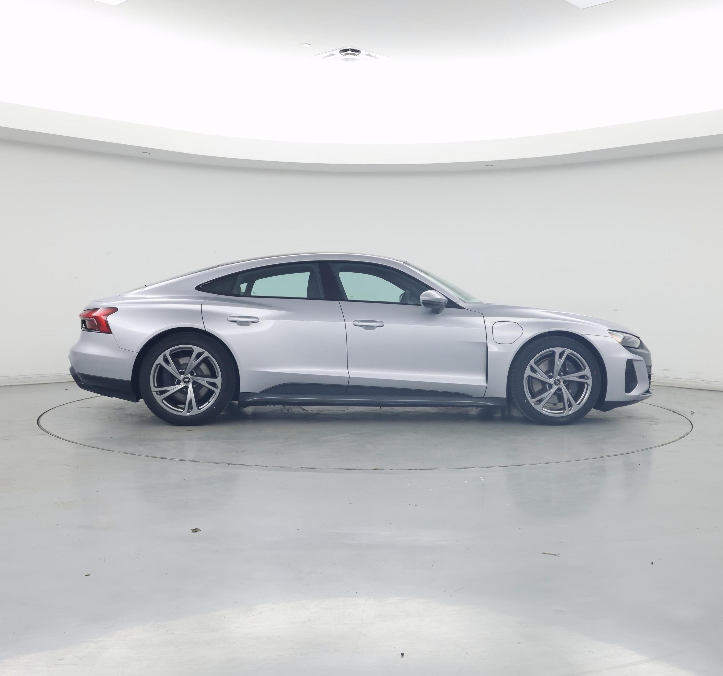 Thumbnail: 2022 Audi e-tron GT - 7